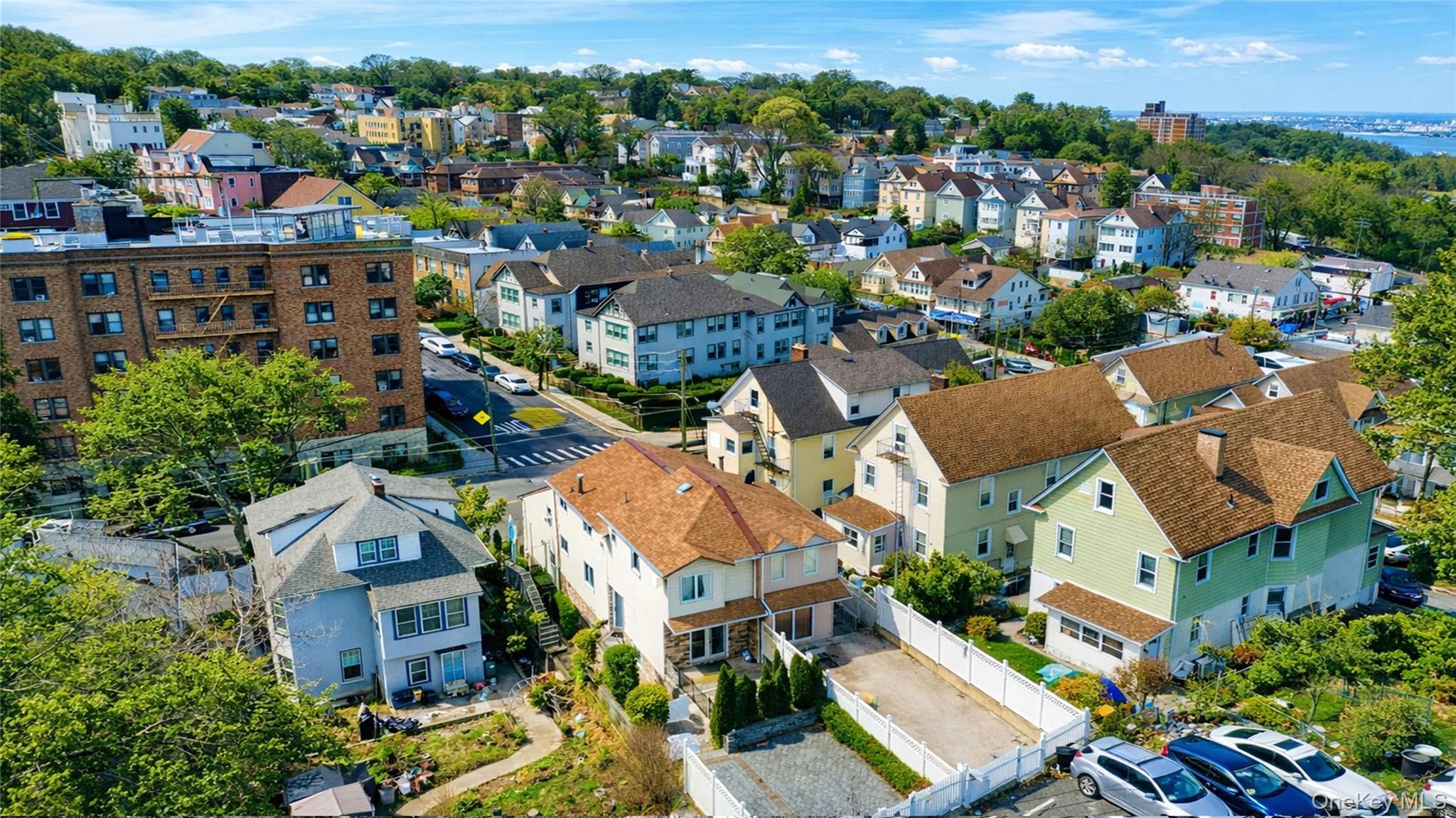 Single Family Creston  Staten Island, NY 10304, MLS-979622-6