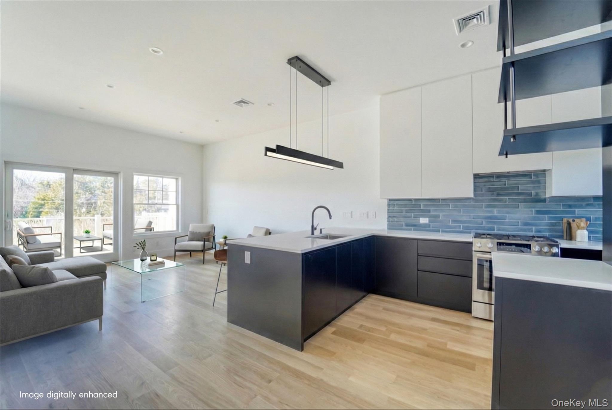 Condo Foster Suffolk County, NY 11946, MLS-979631-2