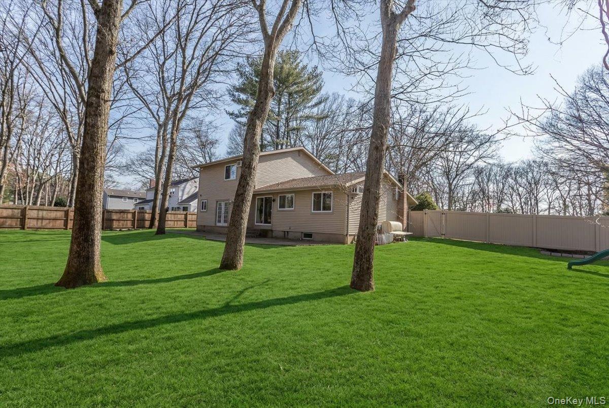 Single Family Jeanne  Suffolk County, NY 11755, MLS-979644-24