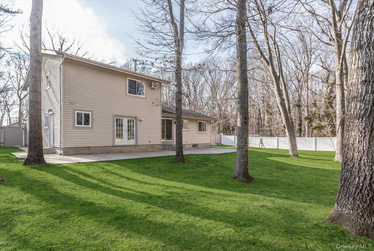 Single Family Jeanne  Suffolk County, NY 11755, MLS-979644-25