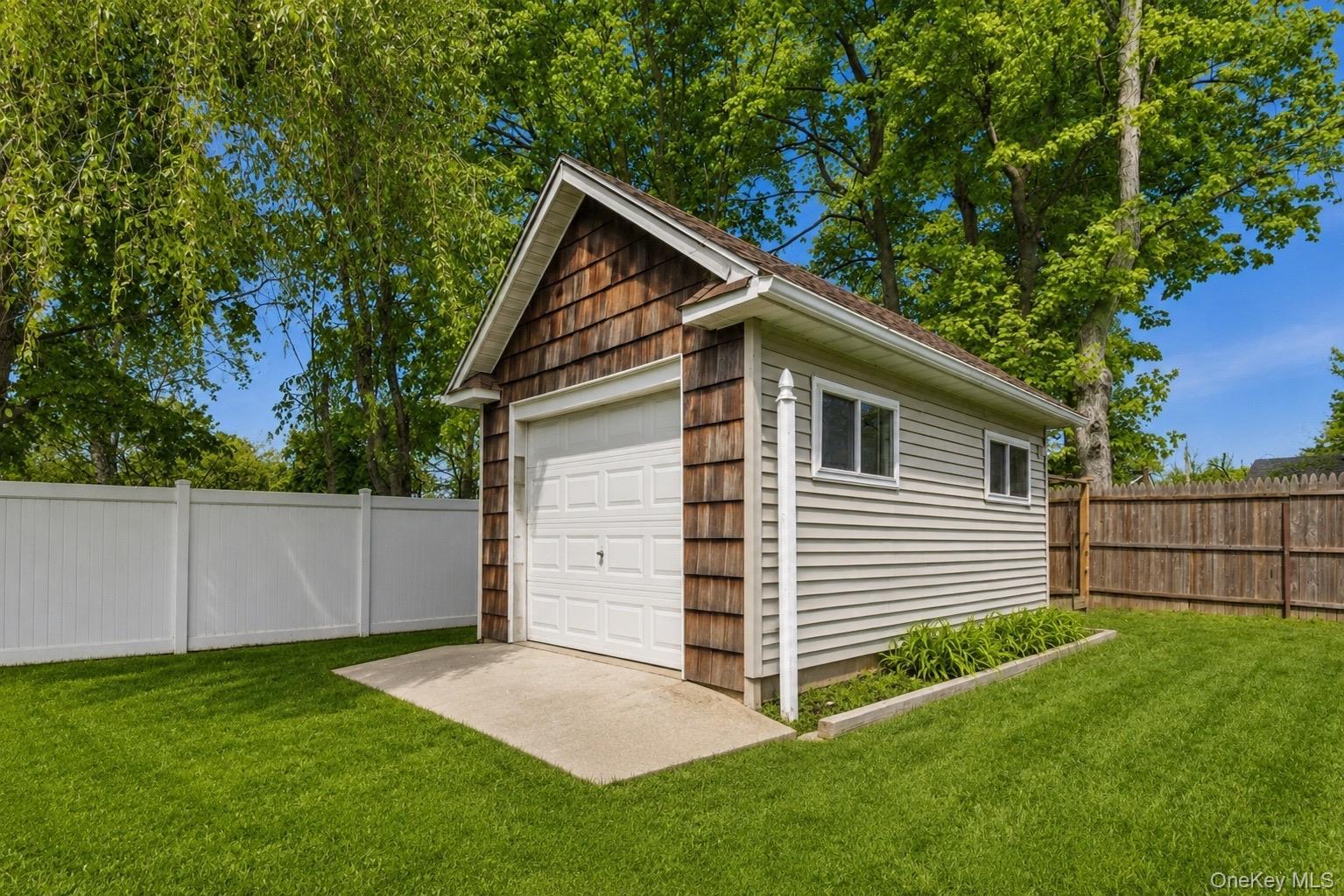 Single Family Howells Road Suffolk County, NY 11706, MLS-979652-13