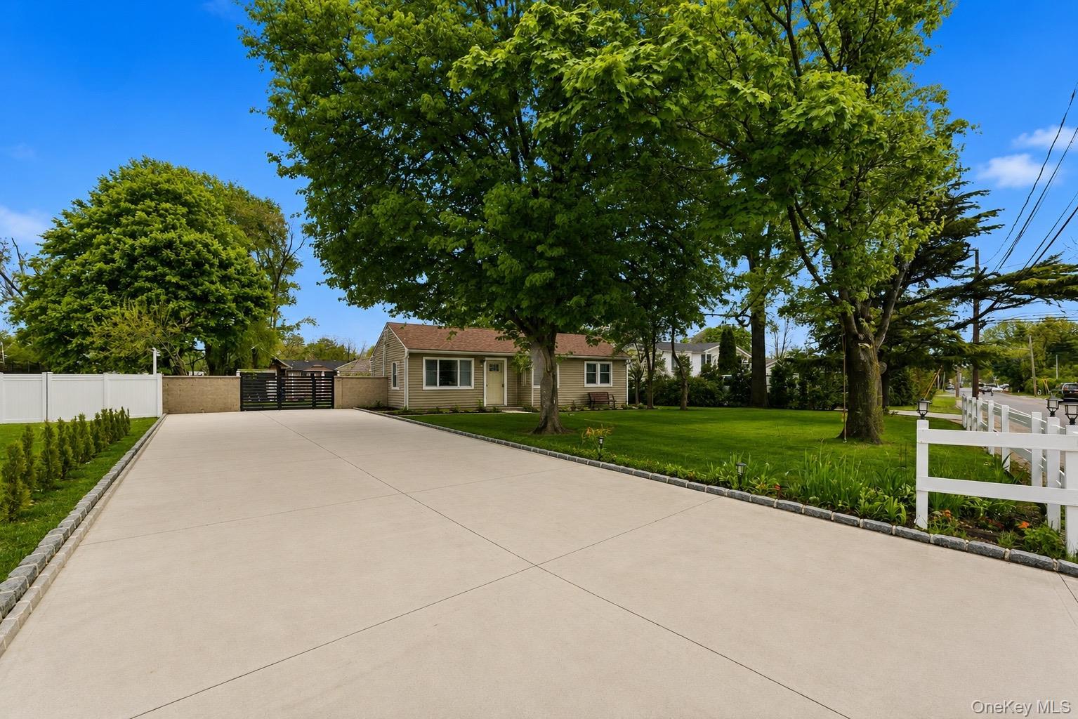 Single Family Howells Road Suffolk County, NY 11706, MLS-979652-14