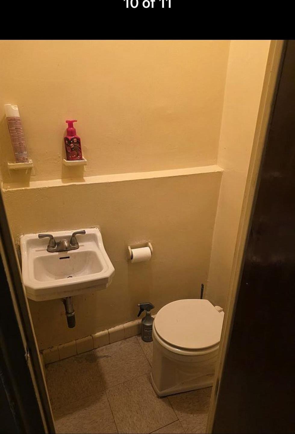 Single Family E 214th Street Bronx, NY 10469, MLS-979659-4