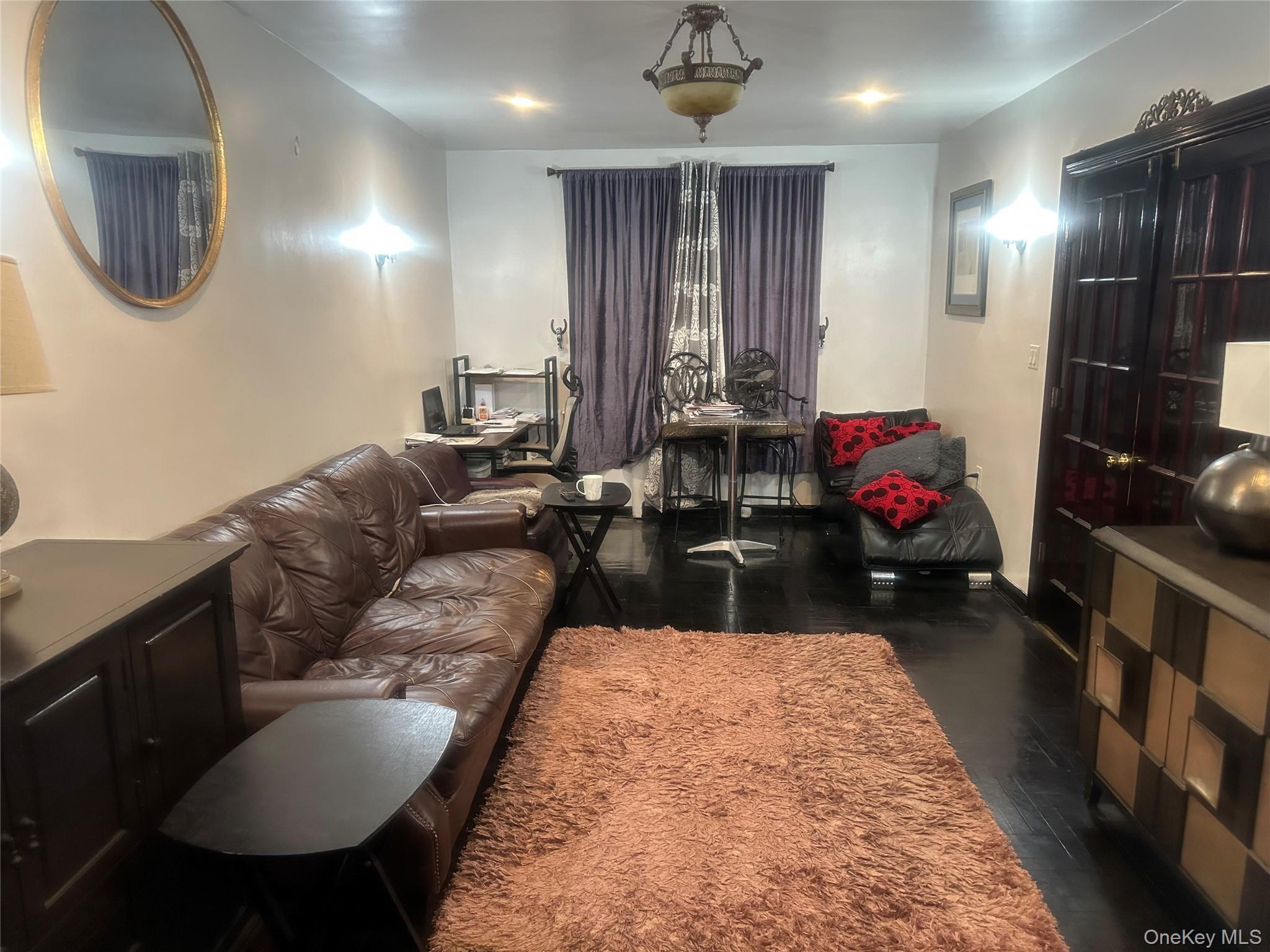 Single Family E 214th Street Bronx, NY 10469, MLS-979659-8