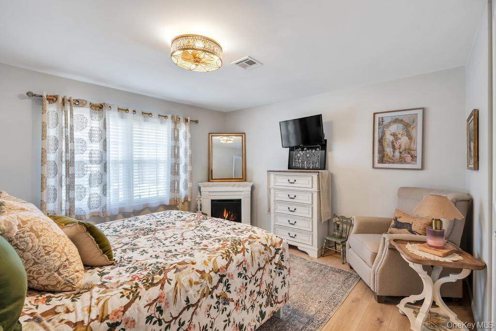 Condo Newcastle  Suffolk County, NY 11961, MLS-979670-15