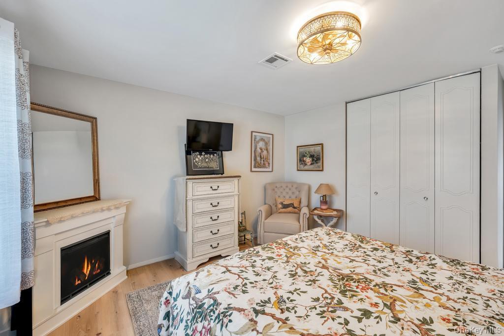 Condo Newcastle  Suffolk County, NY 11961, MLS-979670-16