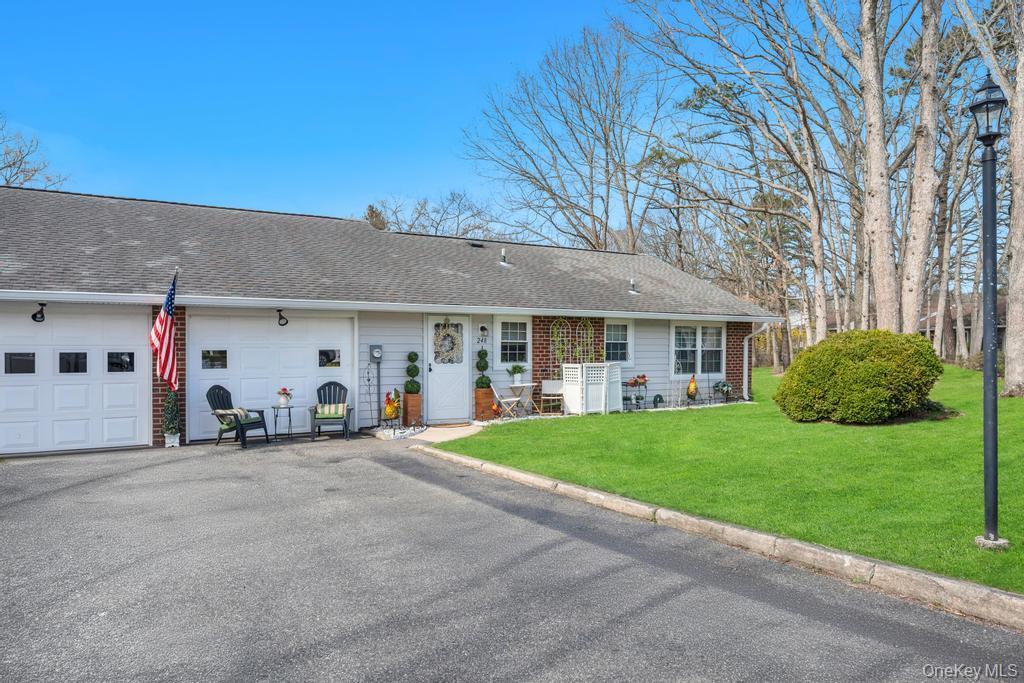 Condo Newcastle  Suffolk County, NY 11961, MLS-979670-2