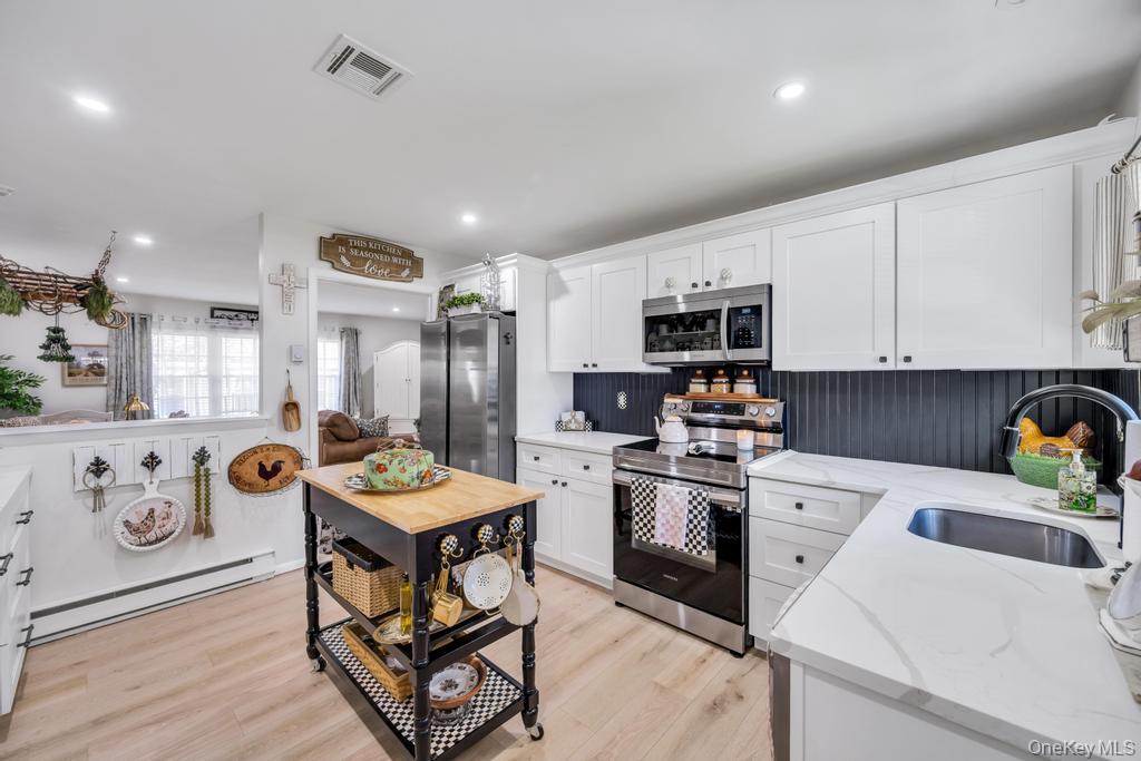 Condo Newcastle  Suffolk County, NY 11961, MLS-979670-4