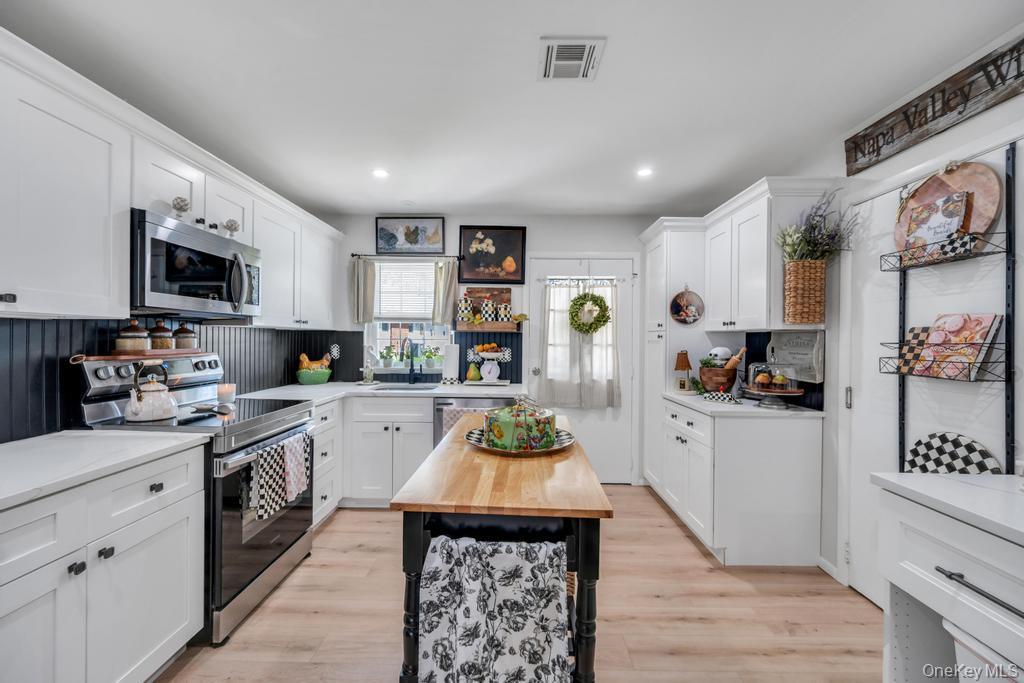 Condo Newcastle  Suffolk County, NY 11961, MLS-979670-6