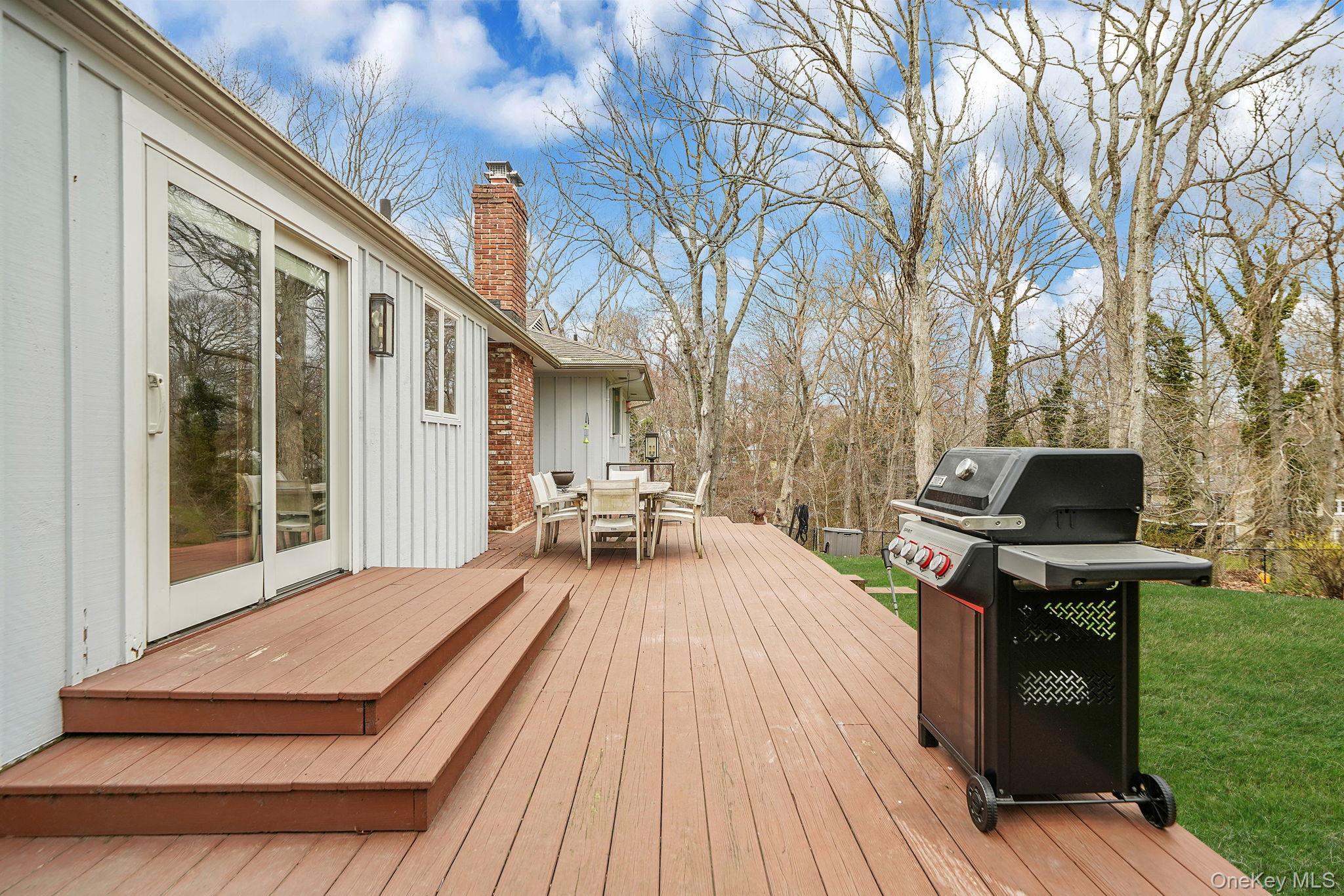 Single Family Cordwood  Suffolk County, NY 11786, MLS-979689-40