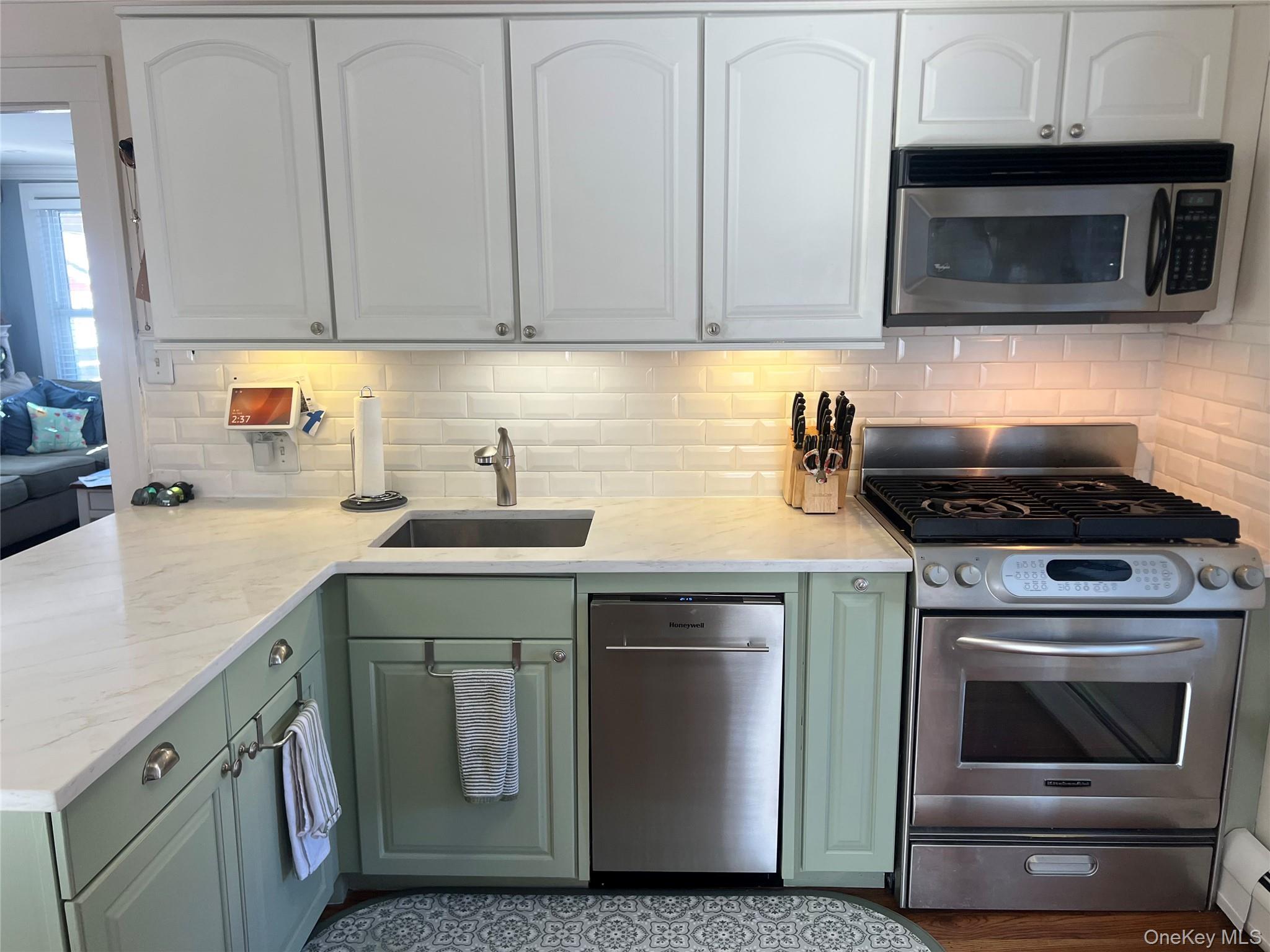 Single Family High  Rockland County, NY 10923, MLS-979695-14