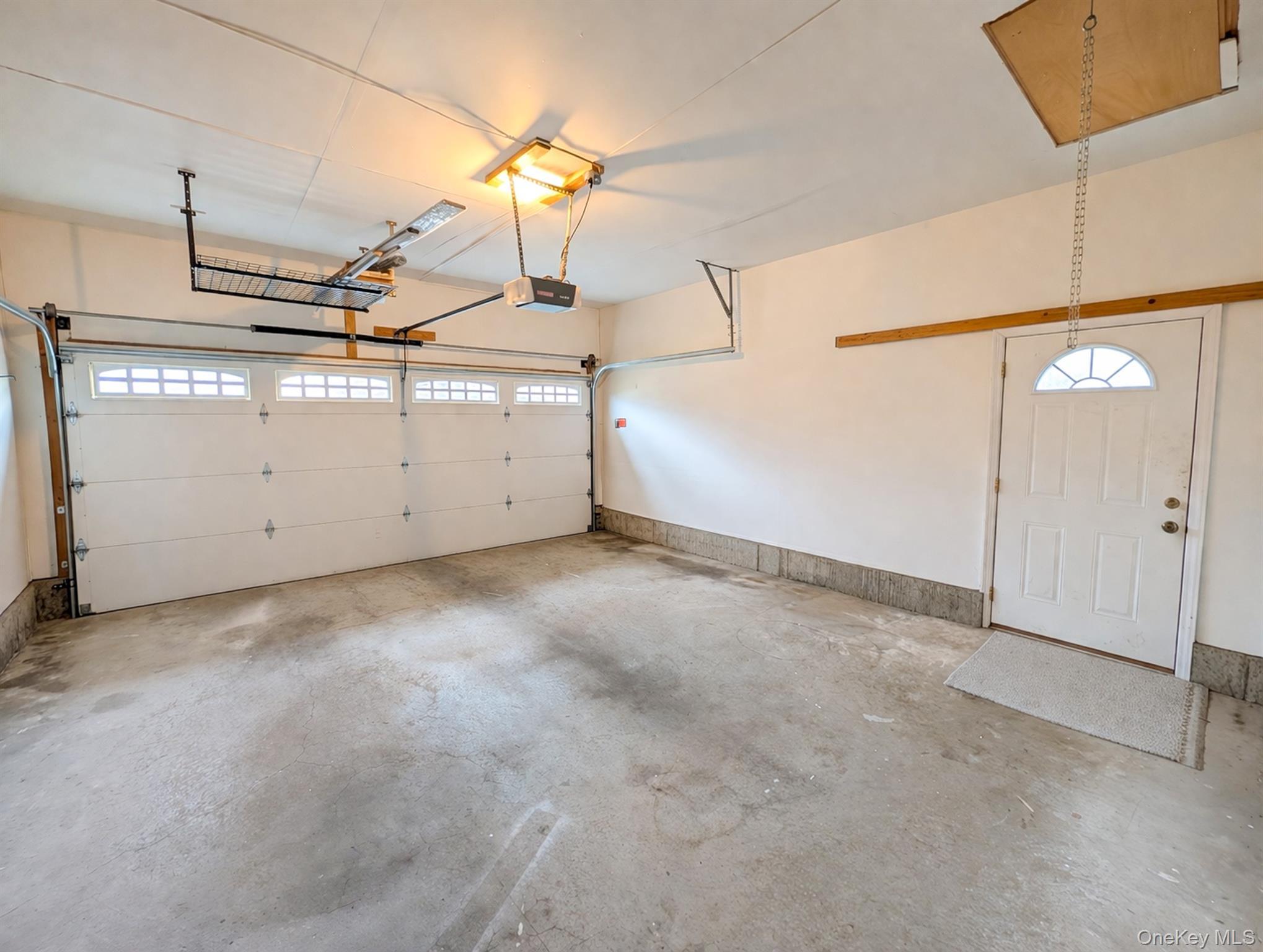 Single Family Lama  Suffolk County, NY 11967, MLS-979748-19