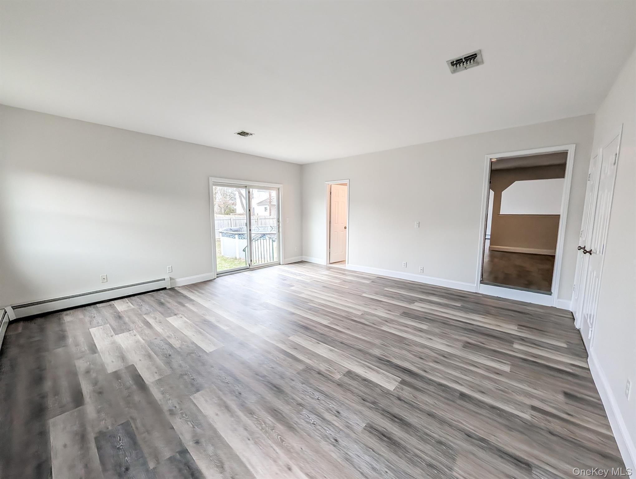 Single Family Lama  Suffolk County, NY 11967, MLS-979748-3