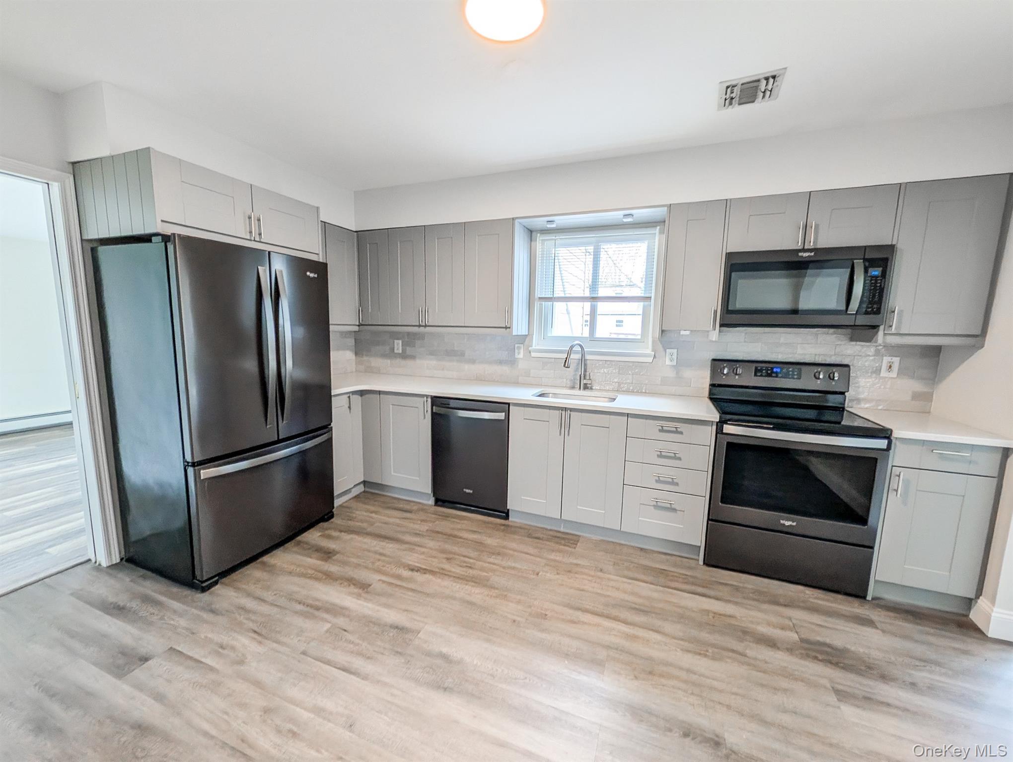 Single Family Lama  Suffolk County, NY 11967, MLS-979748-5