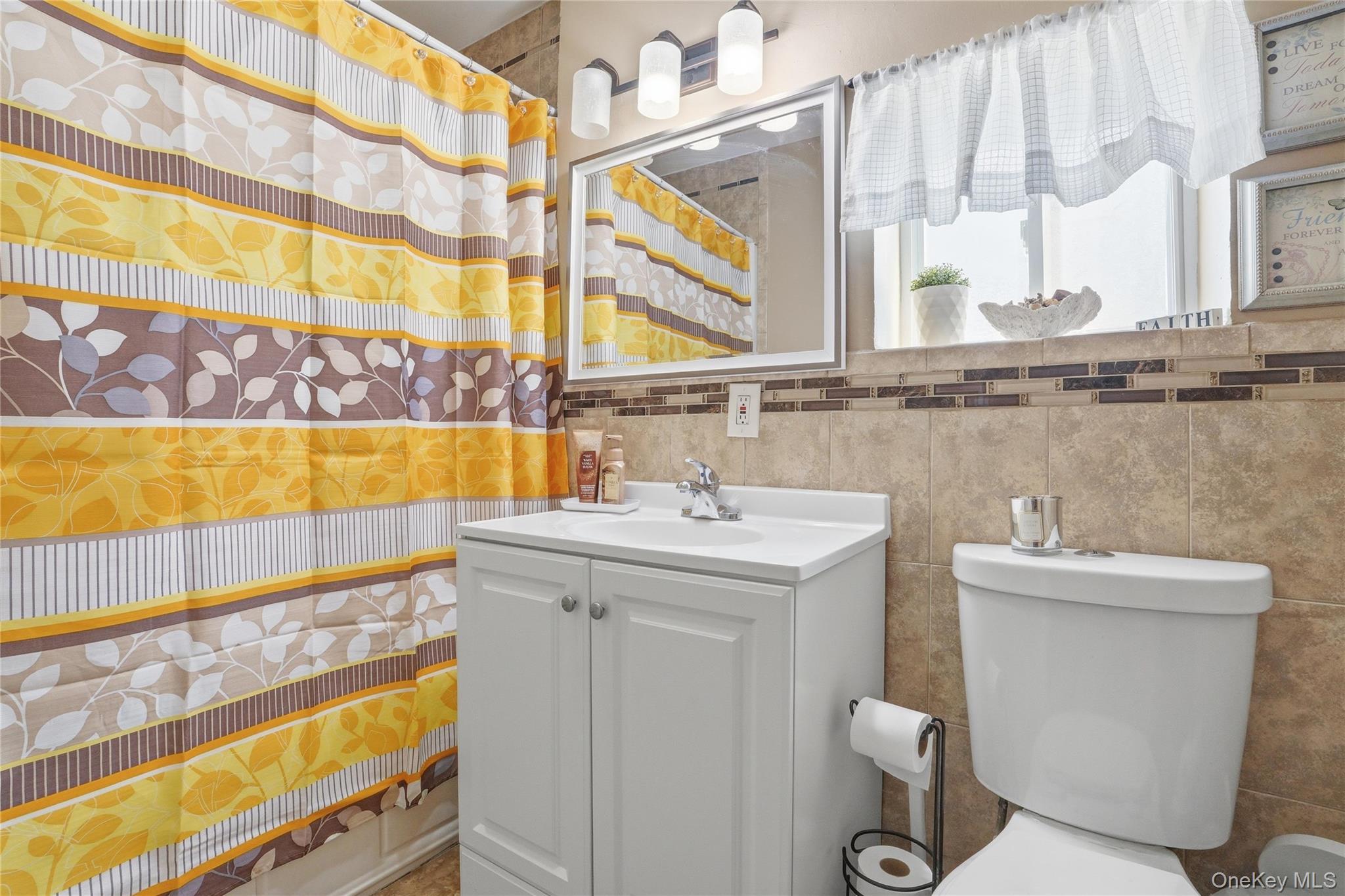Single Family Dewey  Bronx, NY 10465, MLS-979749-18