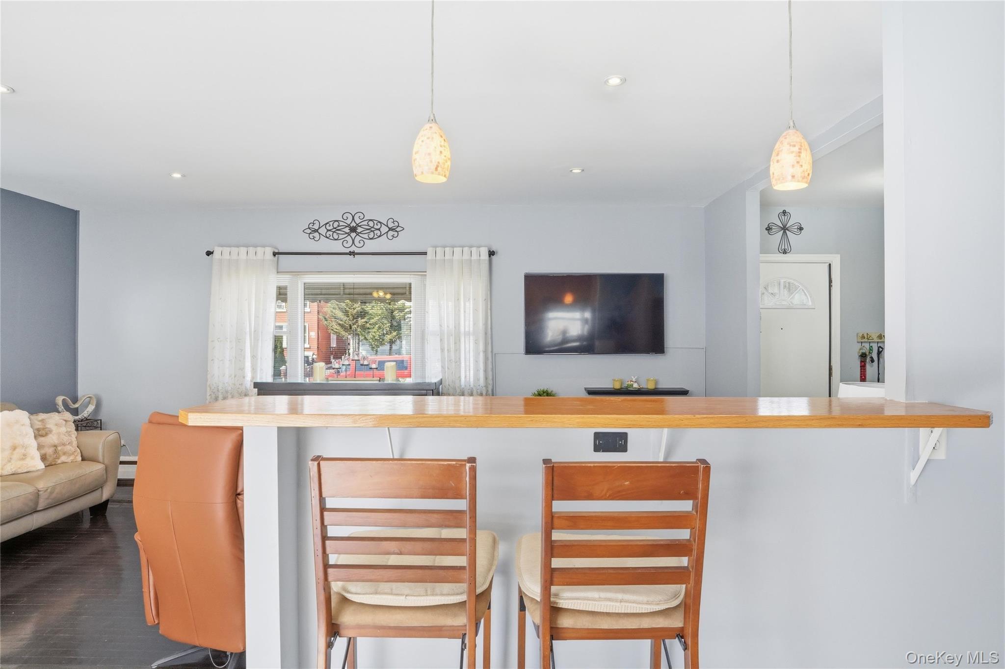 Single Family Dewey  Bronx, NY 10465, MLS-979749-7