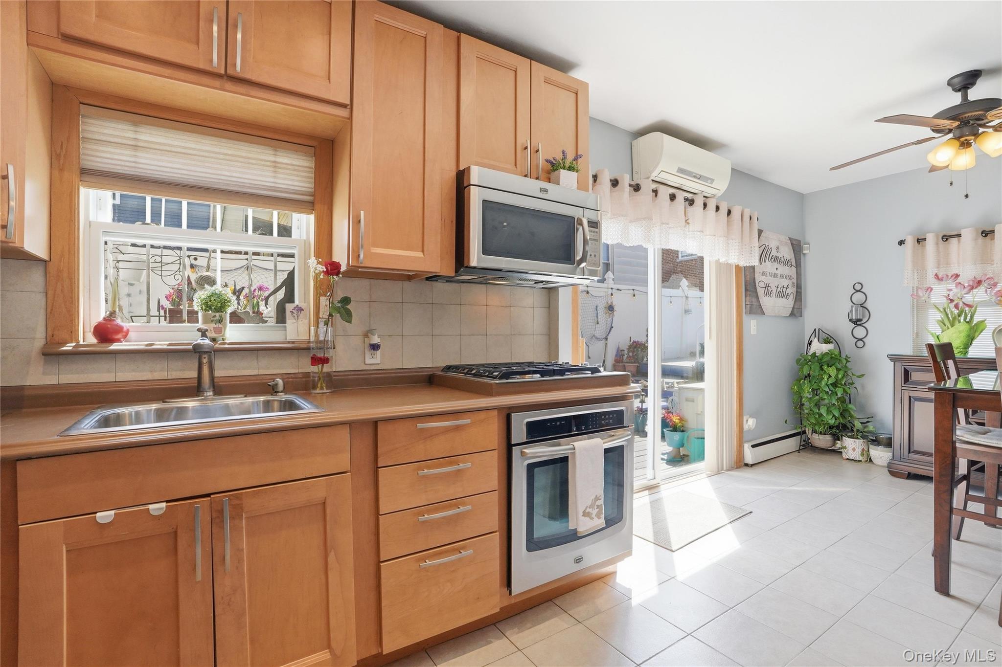 Single Family Dewey  Bronx, NY 10465, MLS-979749-8