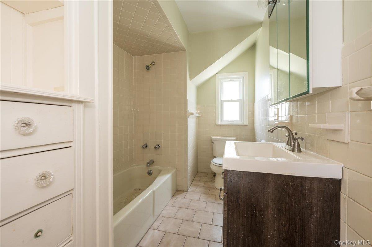 Single Family Miles  Bronx, NY 10465, MLS-979753-21