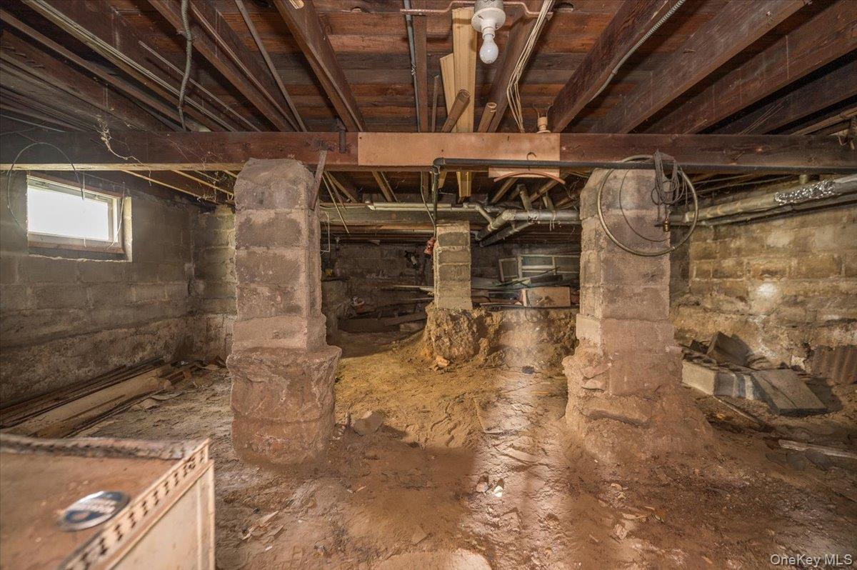 Single Family Miles  Bronx, NY 10465, MLS-979753-25