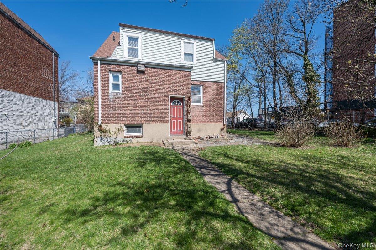 Single Family Miles  Bronx, NY 10465, MLS-979753-29