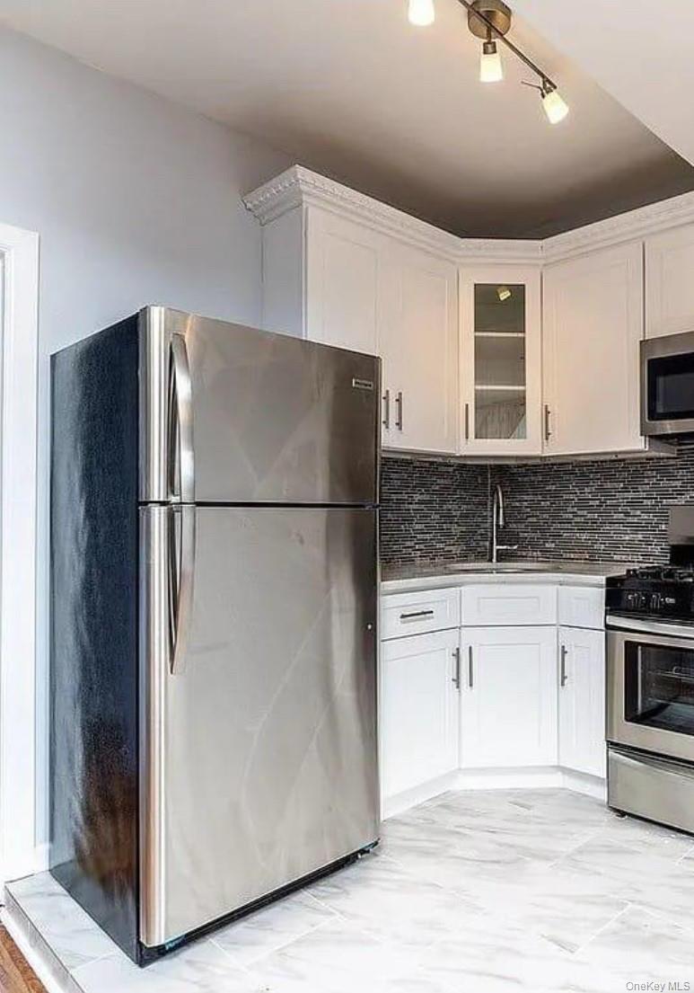 Single Family 211th Bronx, NY 10467, MLS-979810-15