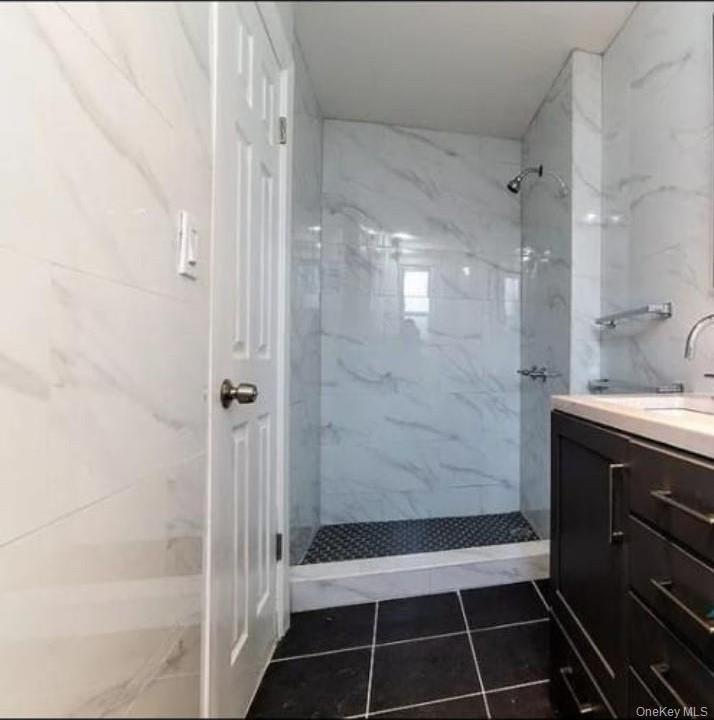 Single Family 211th Bronx, NY 10467, MLS-979810-24