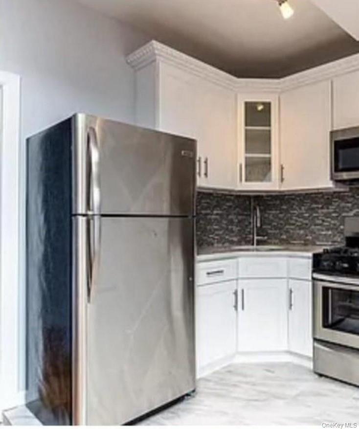 Single Family 211th  Bronx, NY 10467, MLS-979810-26