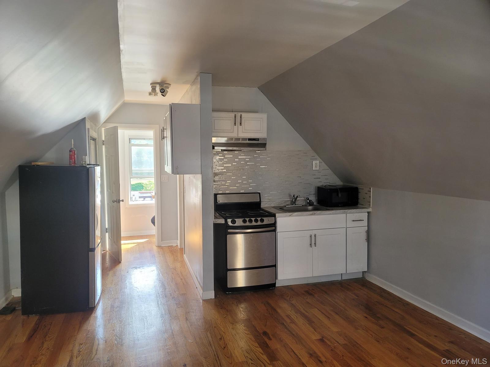 Single Family 211th Bronx, NY 10467, MLS-979810-7