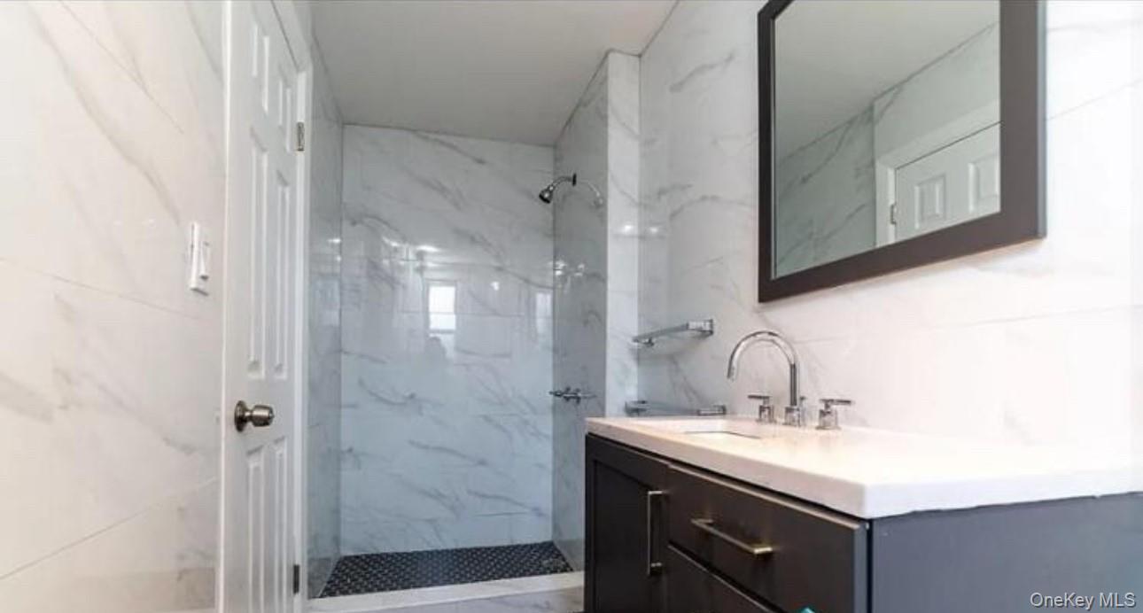 Single Family 211th Bronx, NY 10467, MLS-979810-9