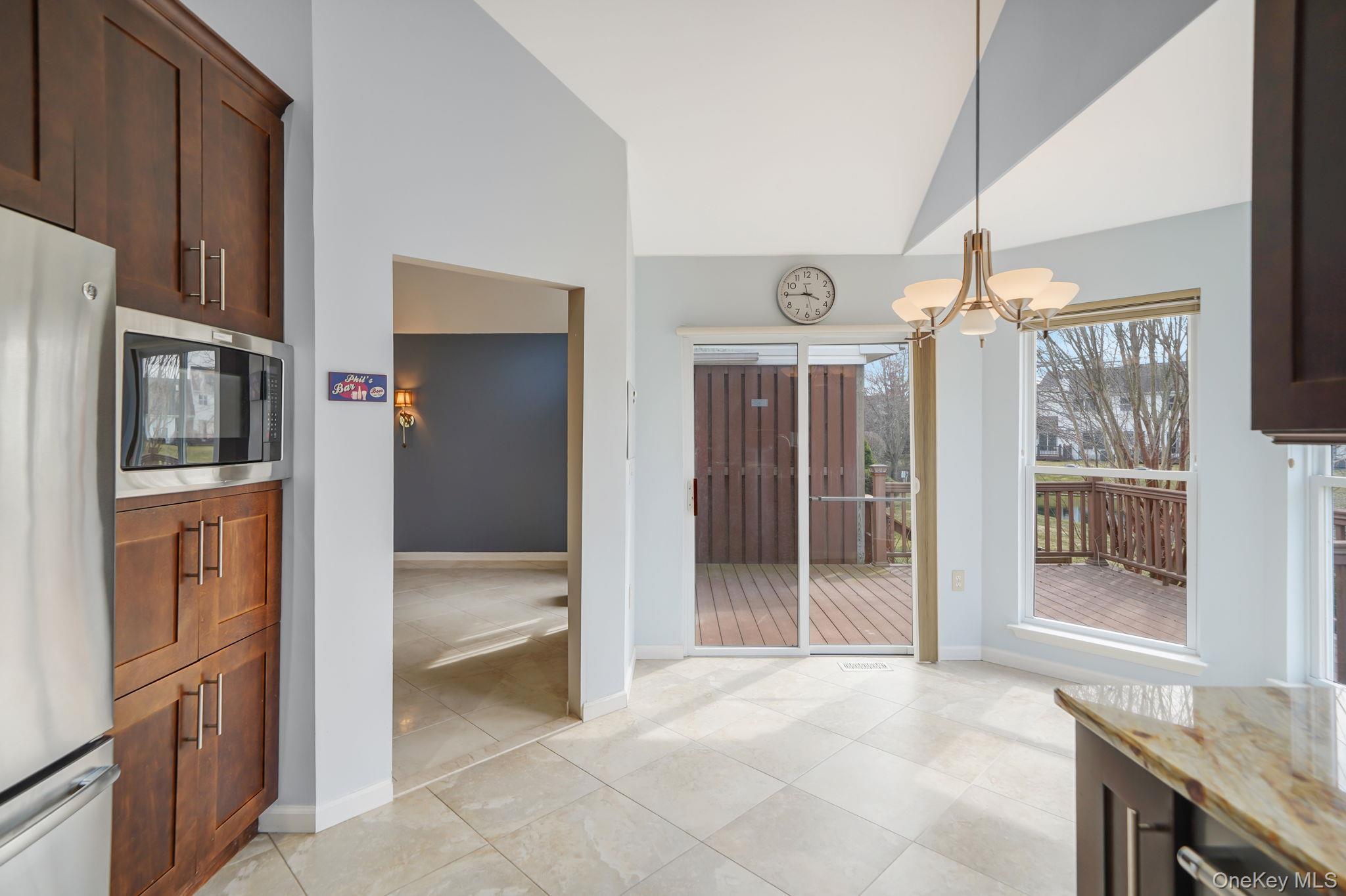 Condo Nicole Suffolk County, NY 11776, MLS-979827-11