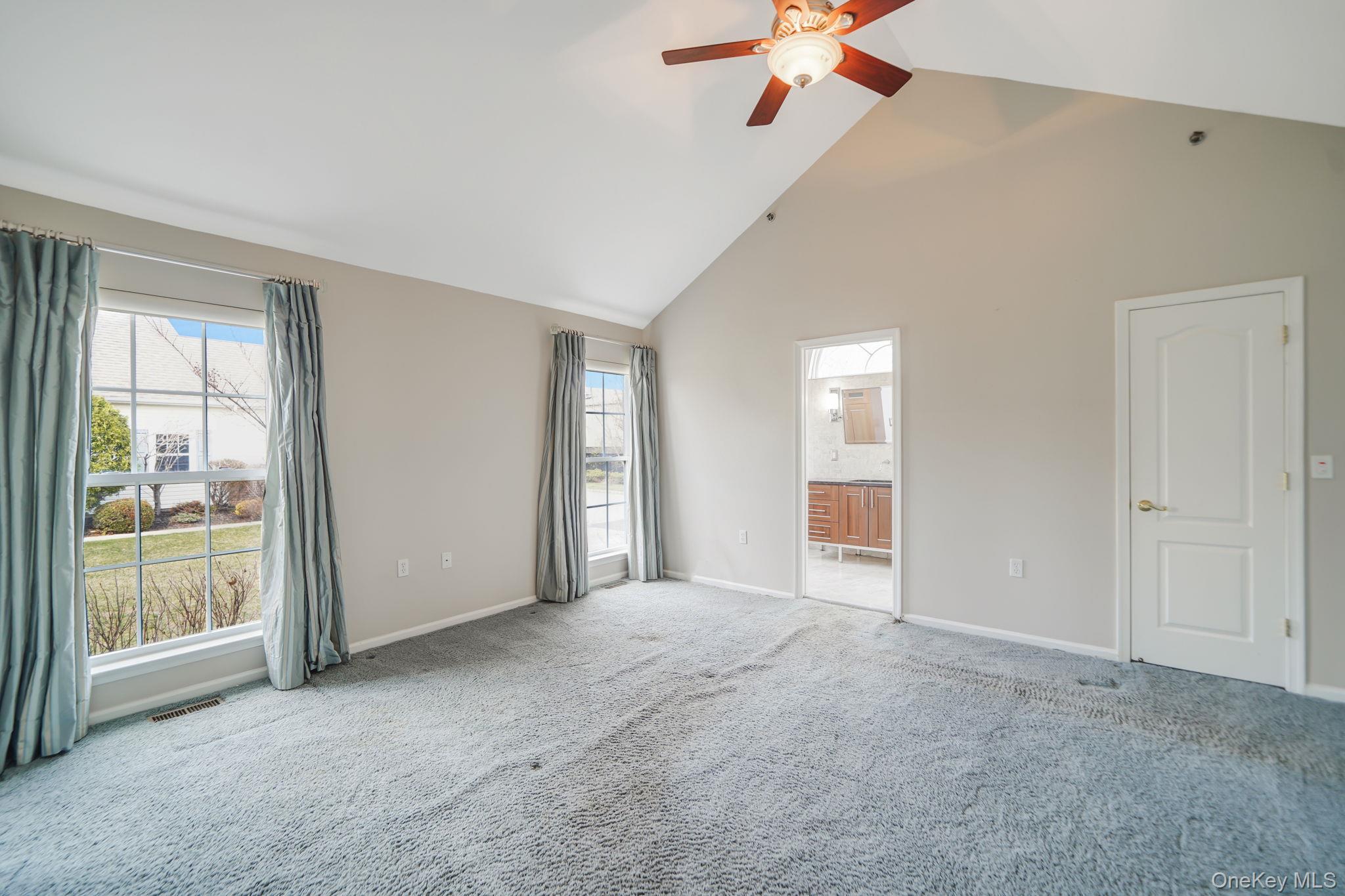 Condo Nicole Suffolk County, NY 11776, MLS-979827-12