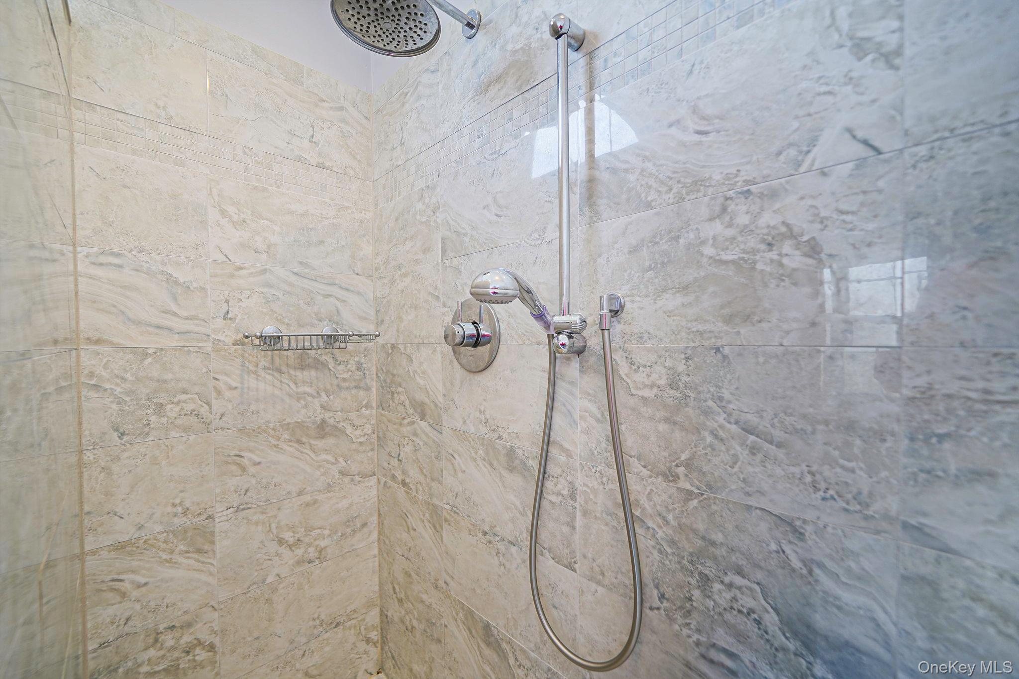 Condo Nicole Suffolk County, NY 11776, MLS-979827-22