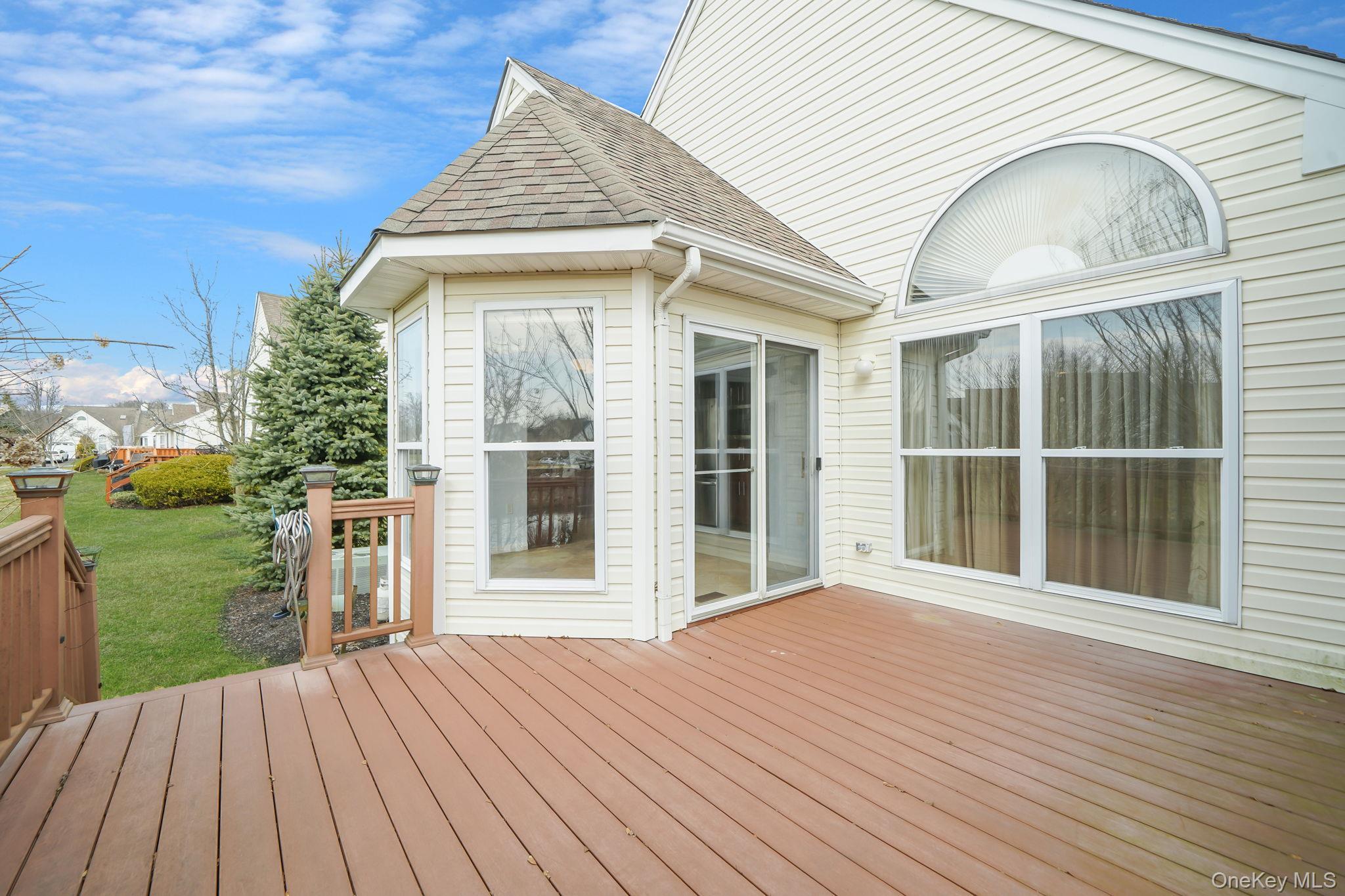 Condo Nicole Suffolk County, NY 11776, MLS-979827-27