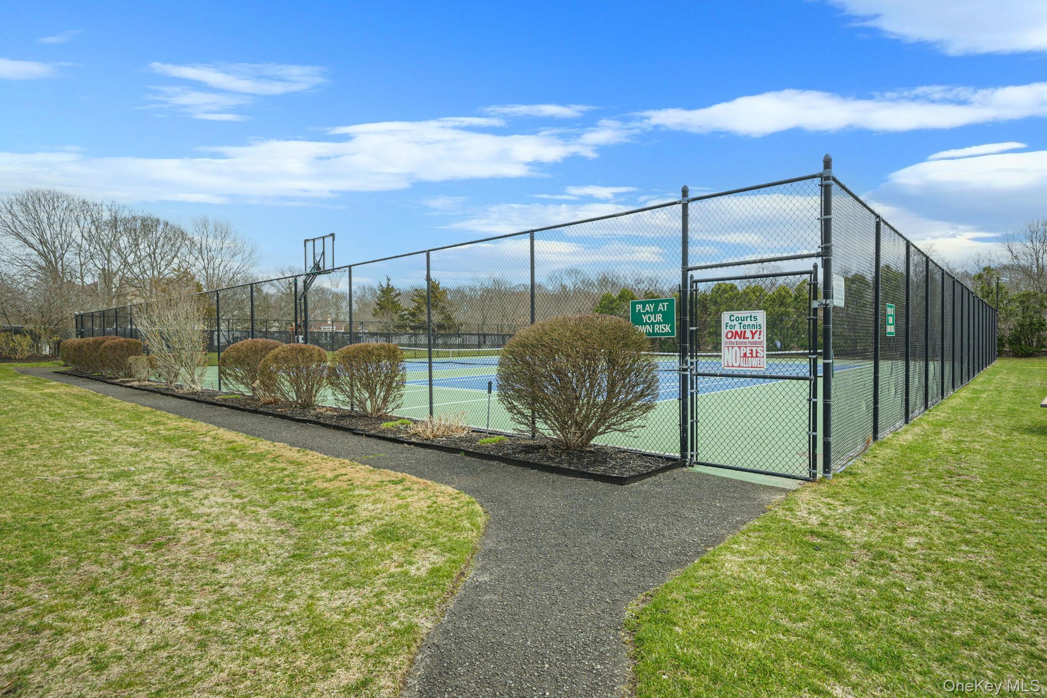 Condo Nicole Suffolk County, NY 11776, MLS-979827-34