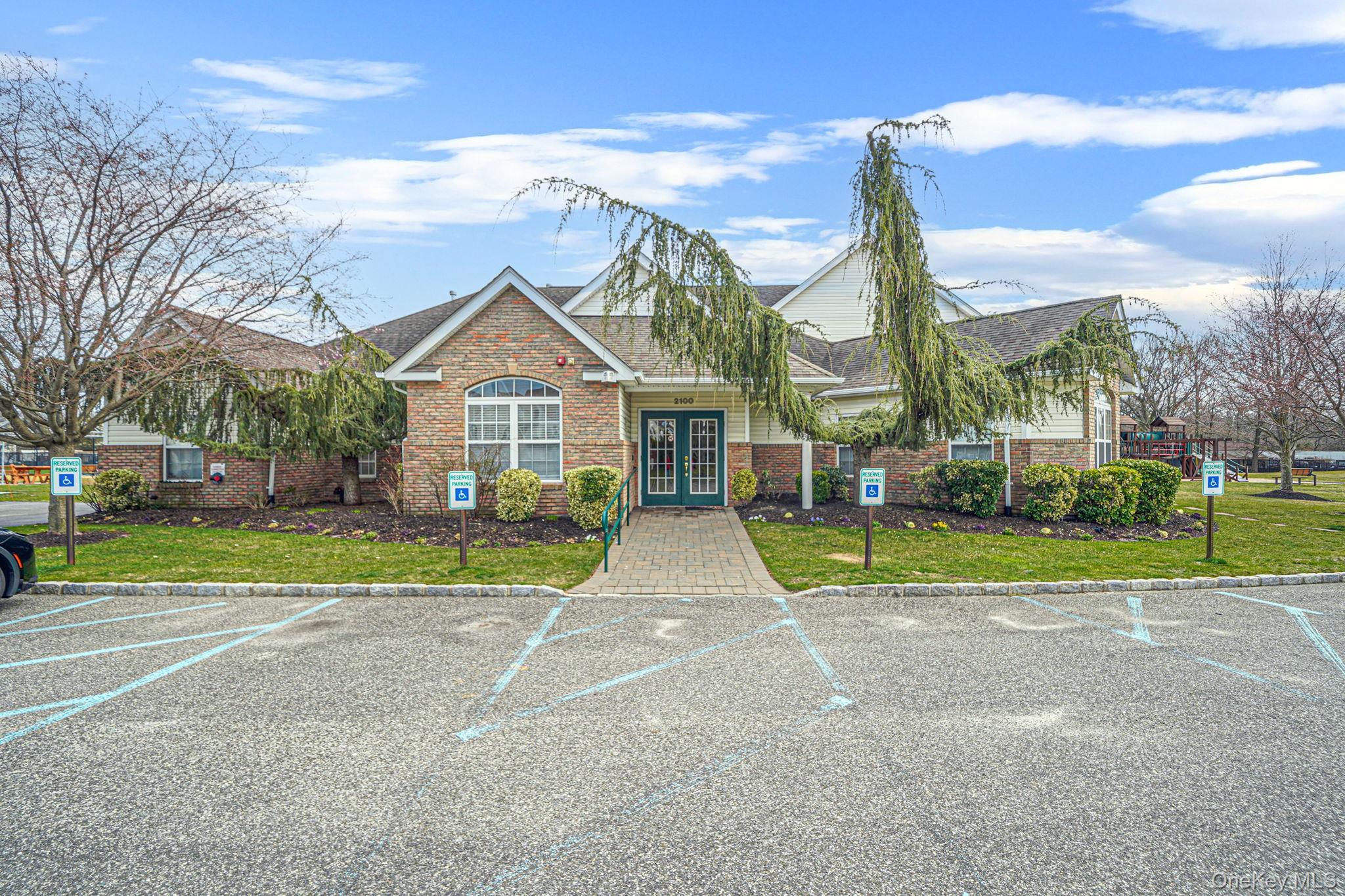 Condo Nicole Suffolk County, NY 11776, MLS-979827-40