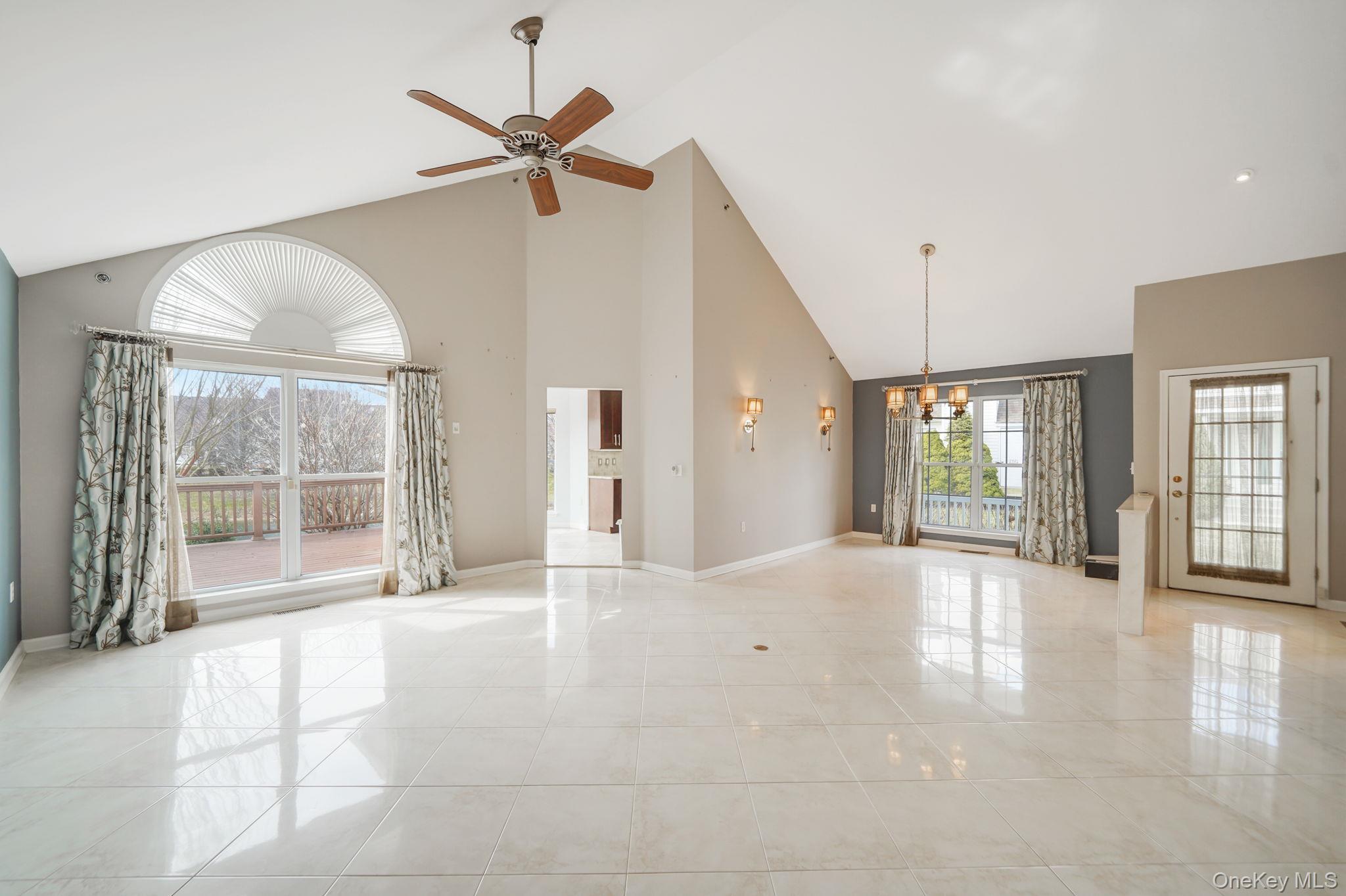 Condo Nicole Suffolk County, NY 11776, MLS-979827-43