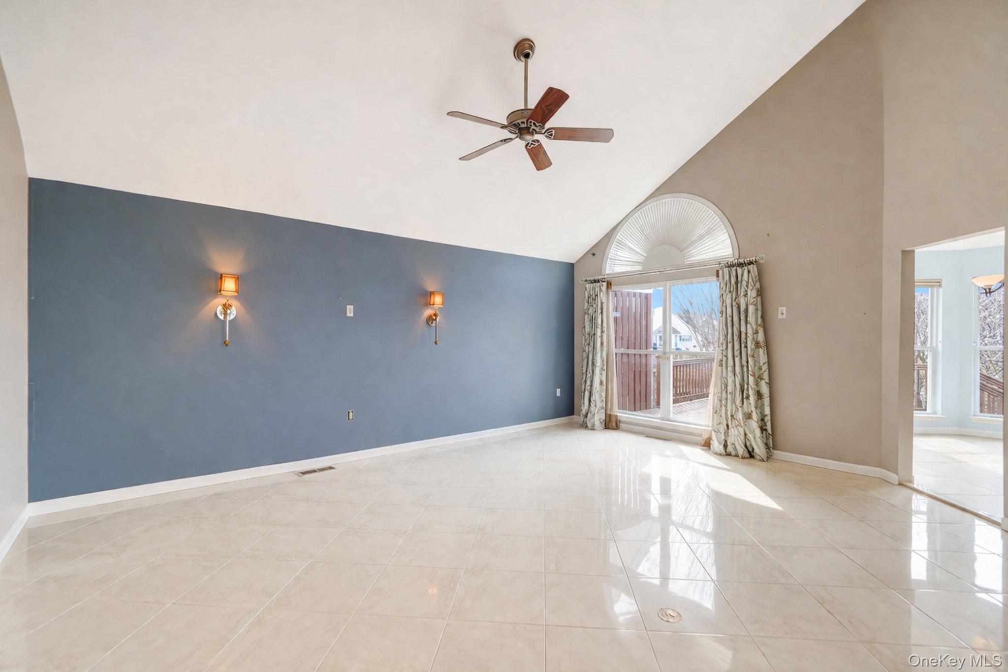 Condo Nicole Suffolk County, NY 11776, MLS-979827-9