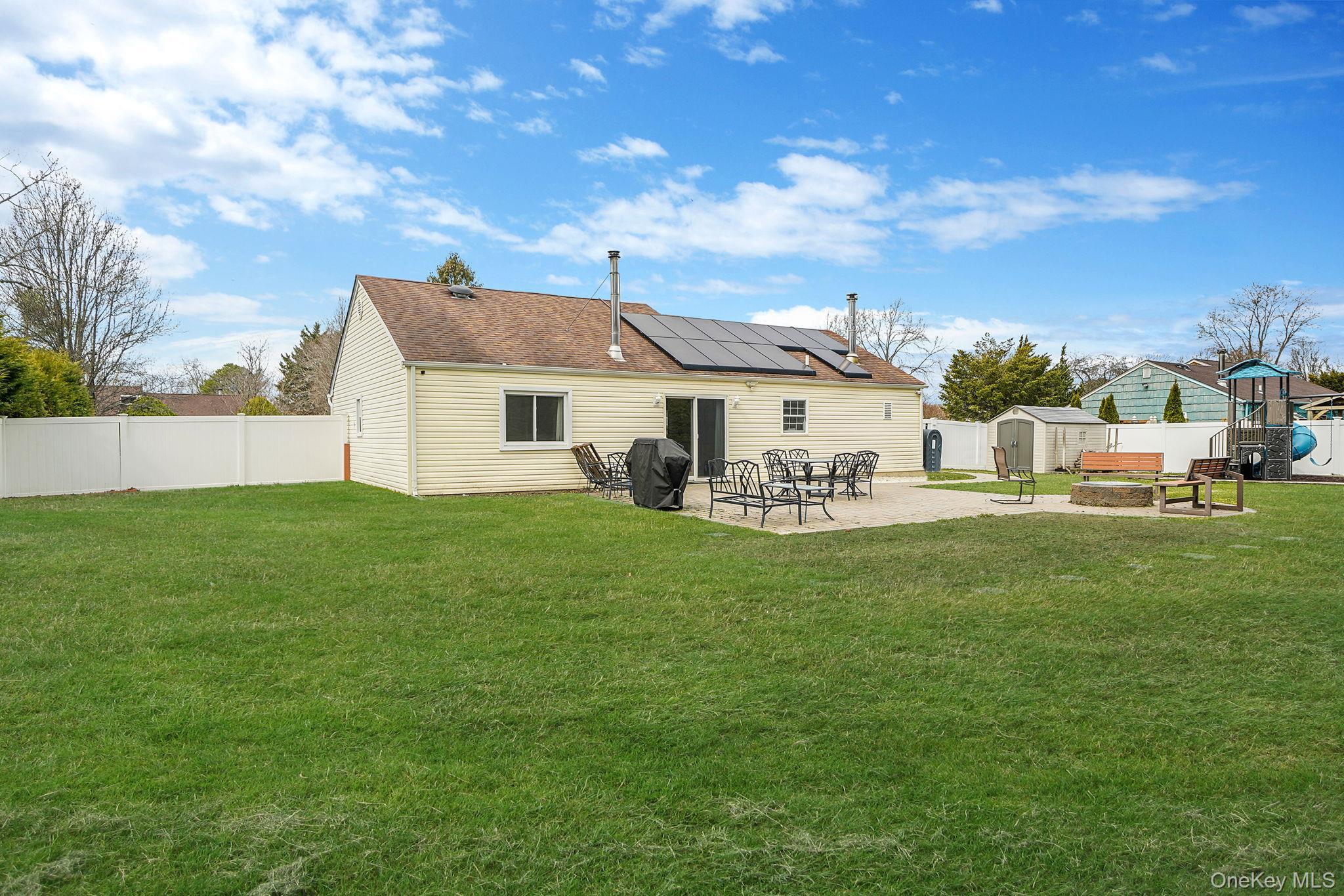 Single Family Goodwin  Suffolk County, NY 11727, MLS-979837-25