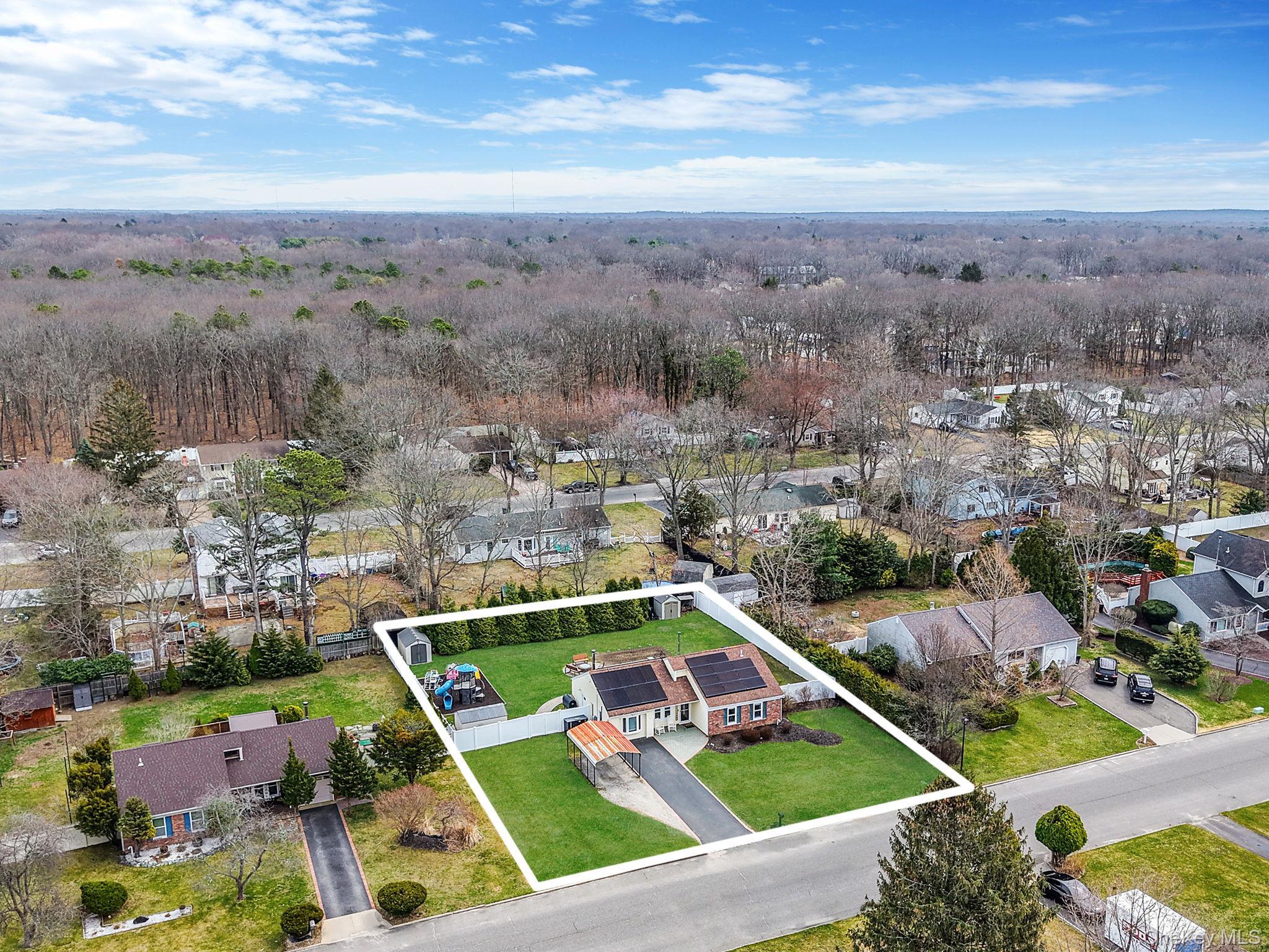 Single Family Goodwin  Suffolk County, NY 11727, MLS-979837-33