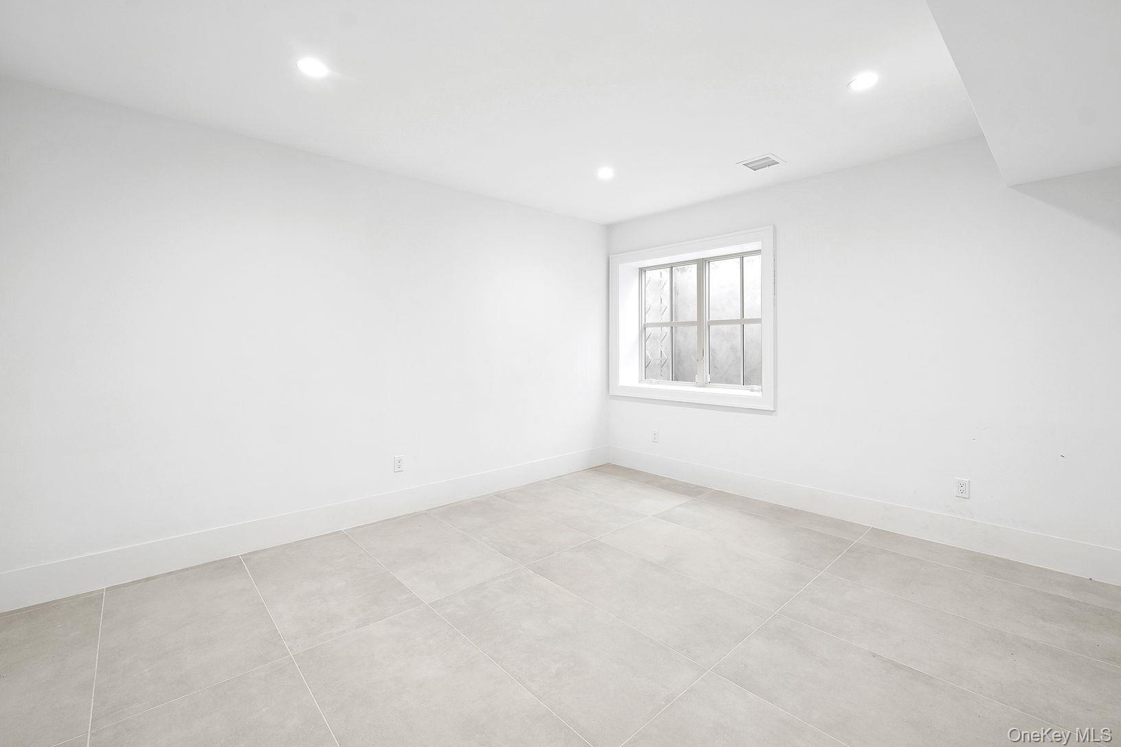 Single Family Hampton Street  Suffolk County, NY 11963, MLS-979851-24