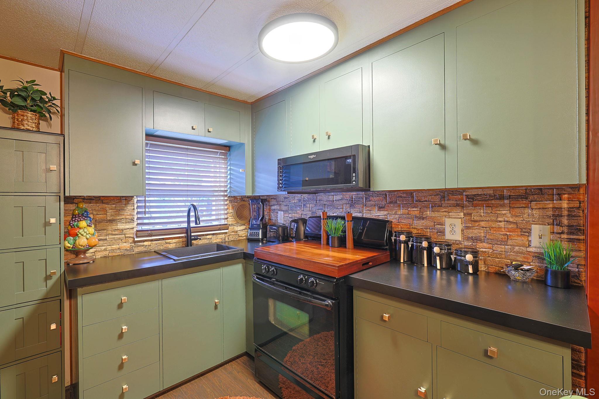 Single Family 3rd Avenue  Orange County, NY 10941, MLS-979868-8