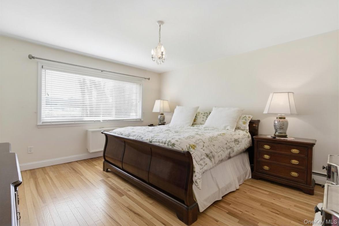 Coop Prime  Suffolk County, NY 11743, MLS-979919-13