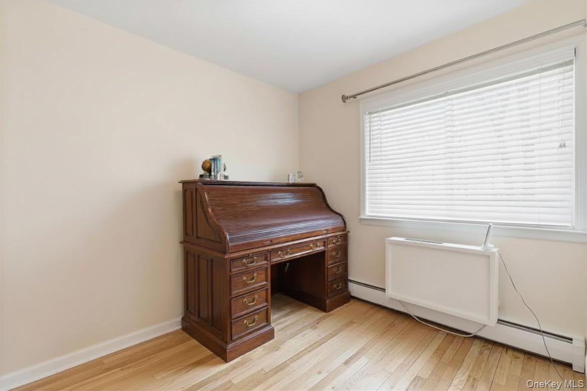 Coop Prime  Suffolk County, NY 11743, MLS-979919-16