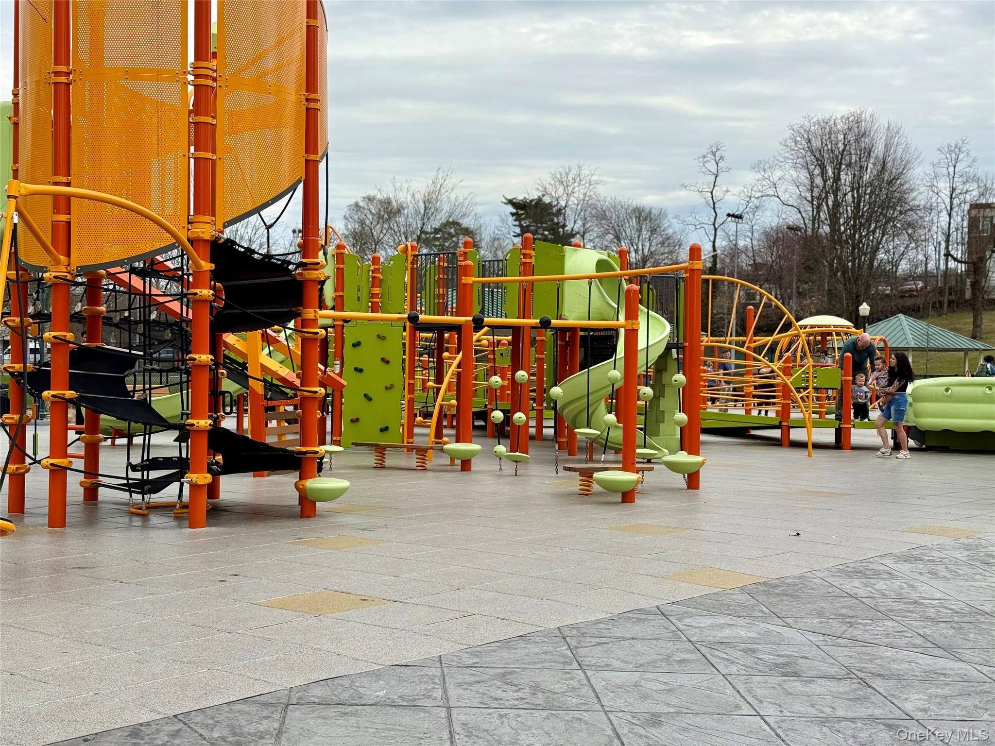 Coop Prime  Suffolk County, NY 11743, MLS-979919-24