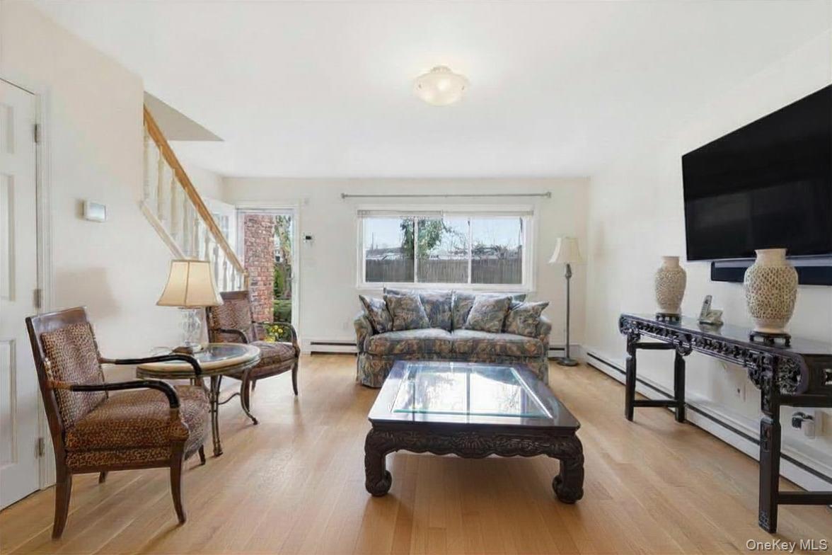 Coop Prime  Suffolk County, NY 11743, MLS-979919-4