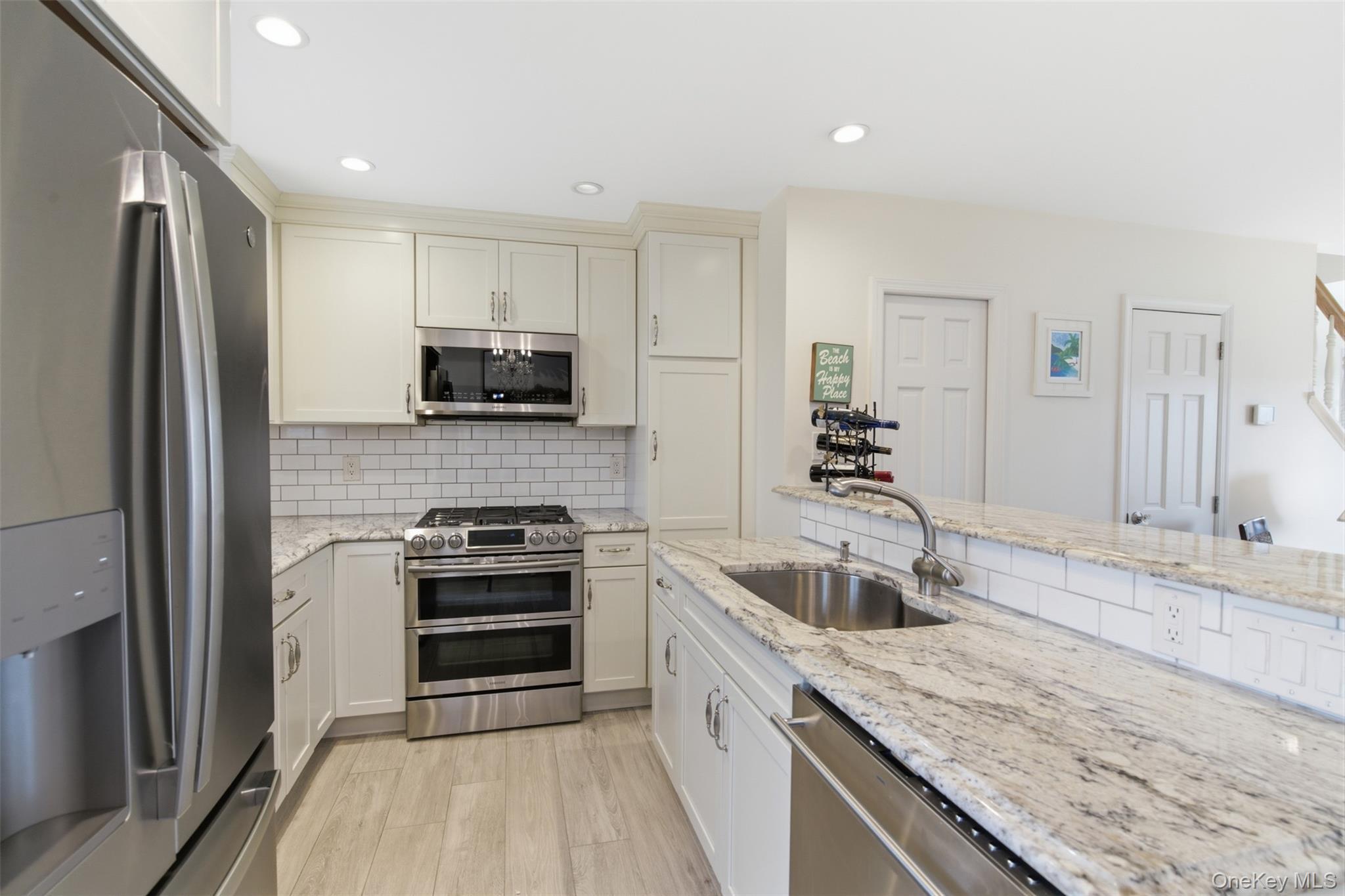 Coop Prime  Suffolk County, NY 11743, MLS-979919-8