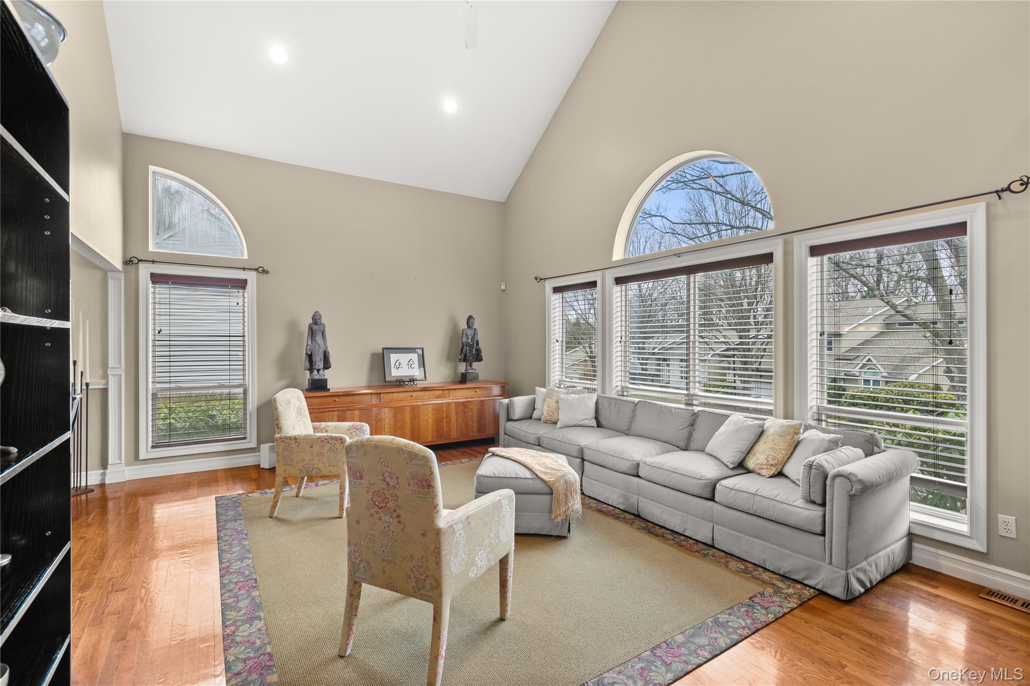 Condo Stone Gate  Suffolk County, NY 11787, MLS-979923-5