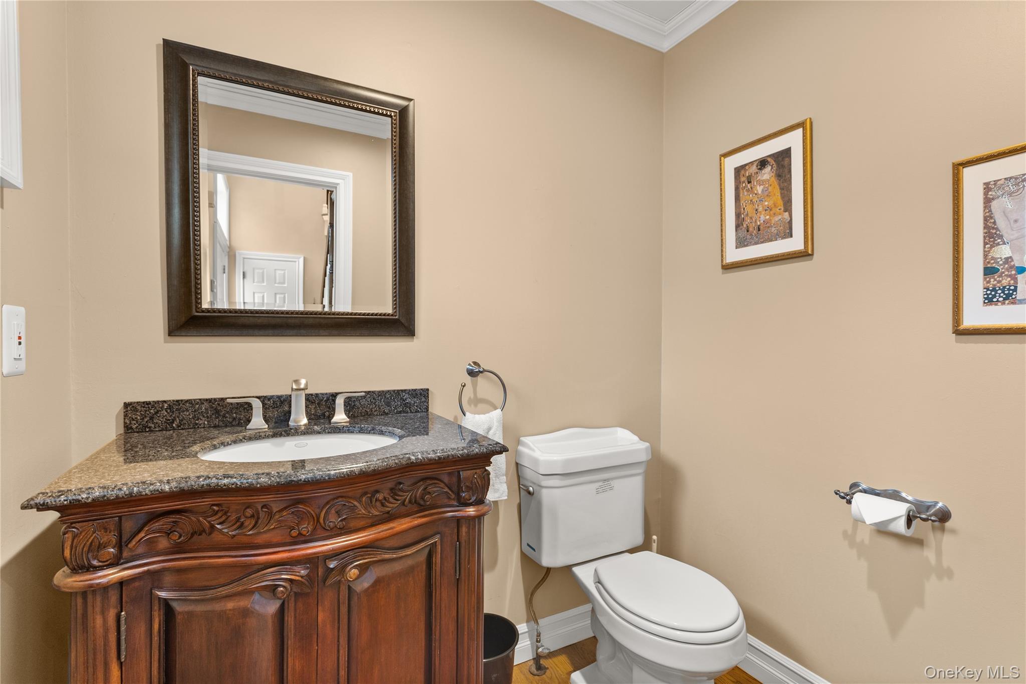 Condo Stone Gate  Suffolk County, NY 11787, MLS-979923-7