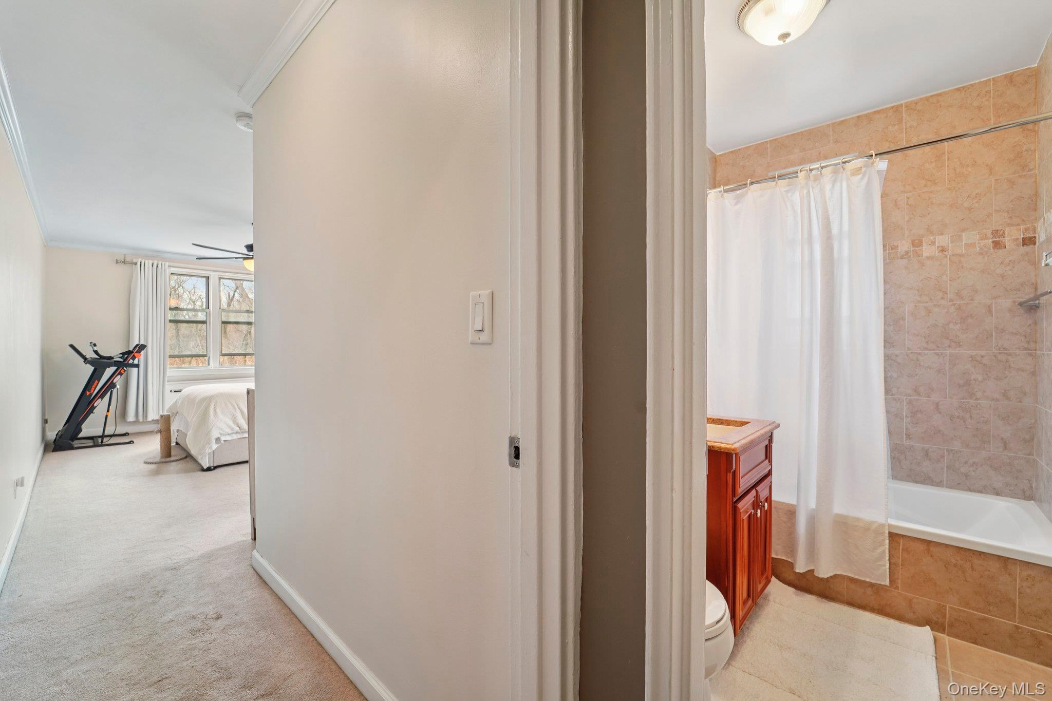 Coop Sadore  Westchester County, NY 10710, MLS-979928-15