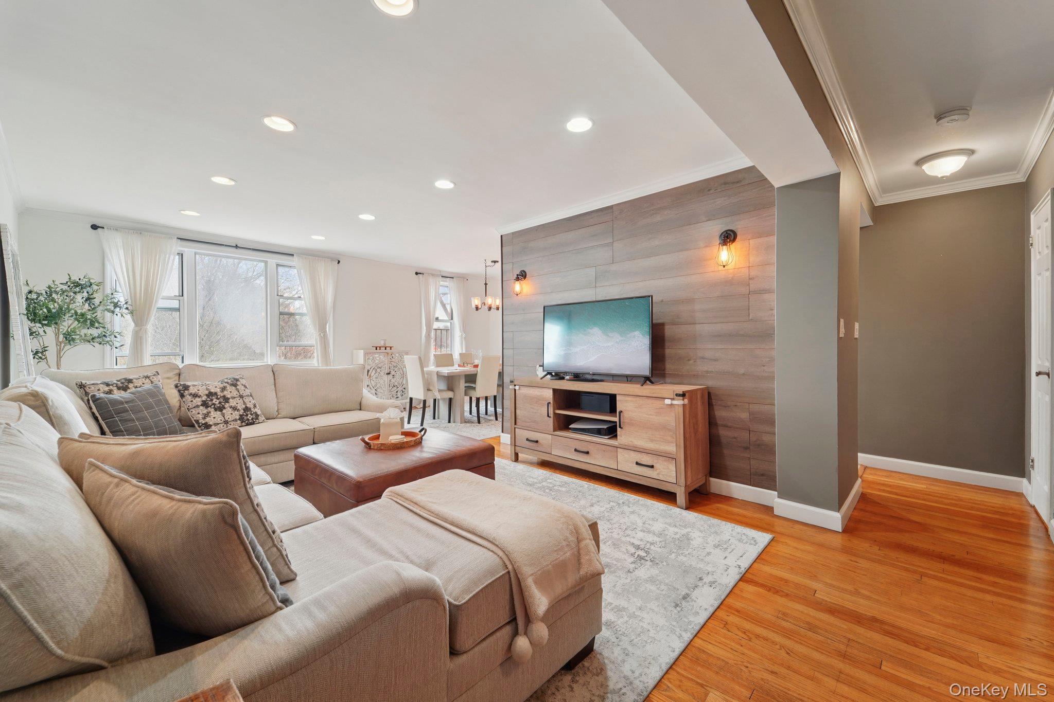 Coop Sadore  Westchester County, NY 10710, MLS-979928-2